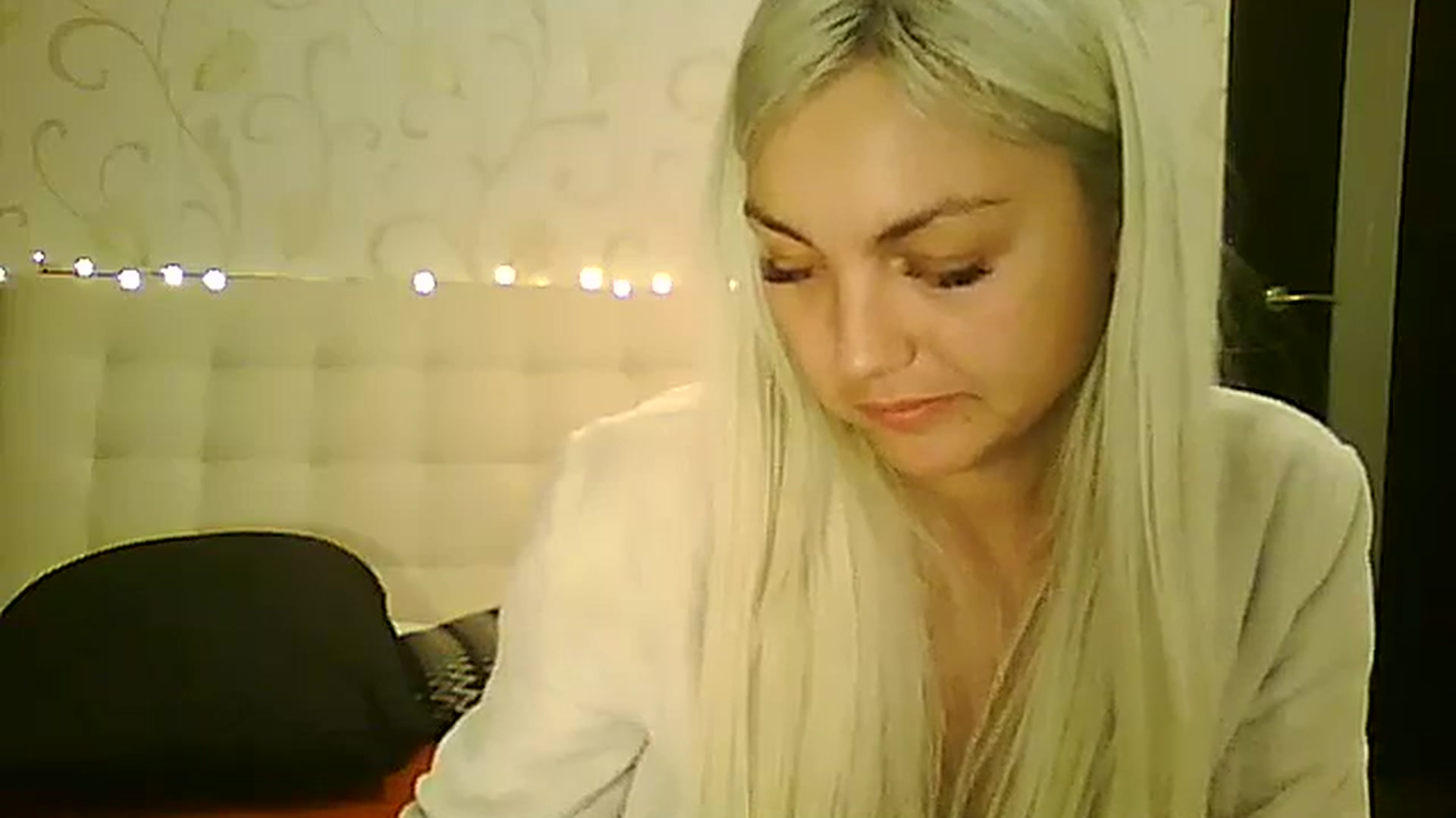 Gallery image thumbnail from AlissaMay's myfreecams stream on, 11/15/2023, 15:08 image 15 of 20