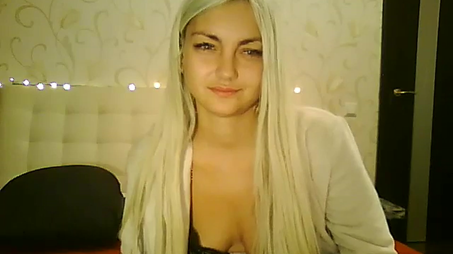 Gallery image thumbnail from AlissaMay's myfreecams stream on, 11/15/2023, 15:08 image 18 of 20
