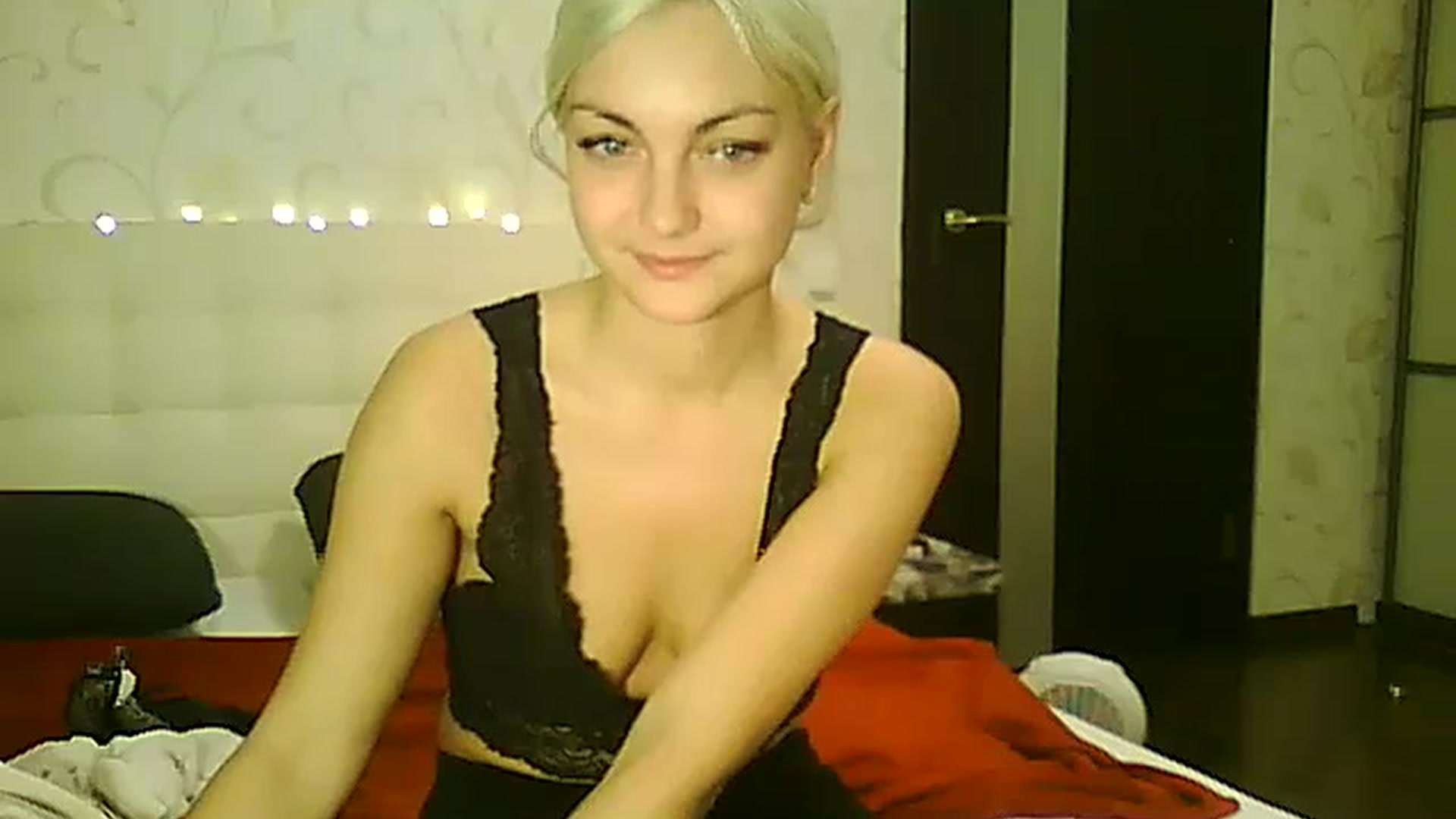 Gallery image thumbnail from AlissaMay's myfreecams stream on, 11/17/2023, 14:31 image 6 of 20