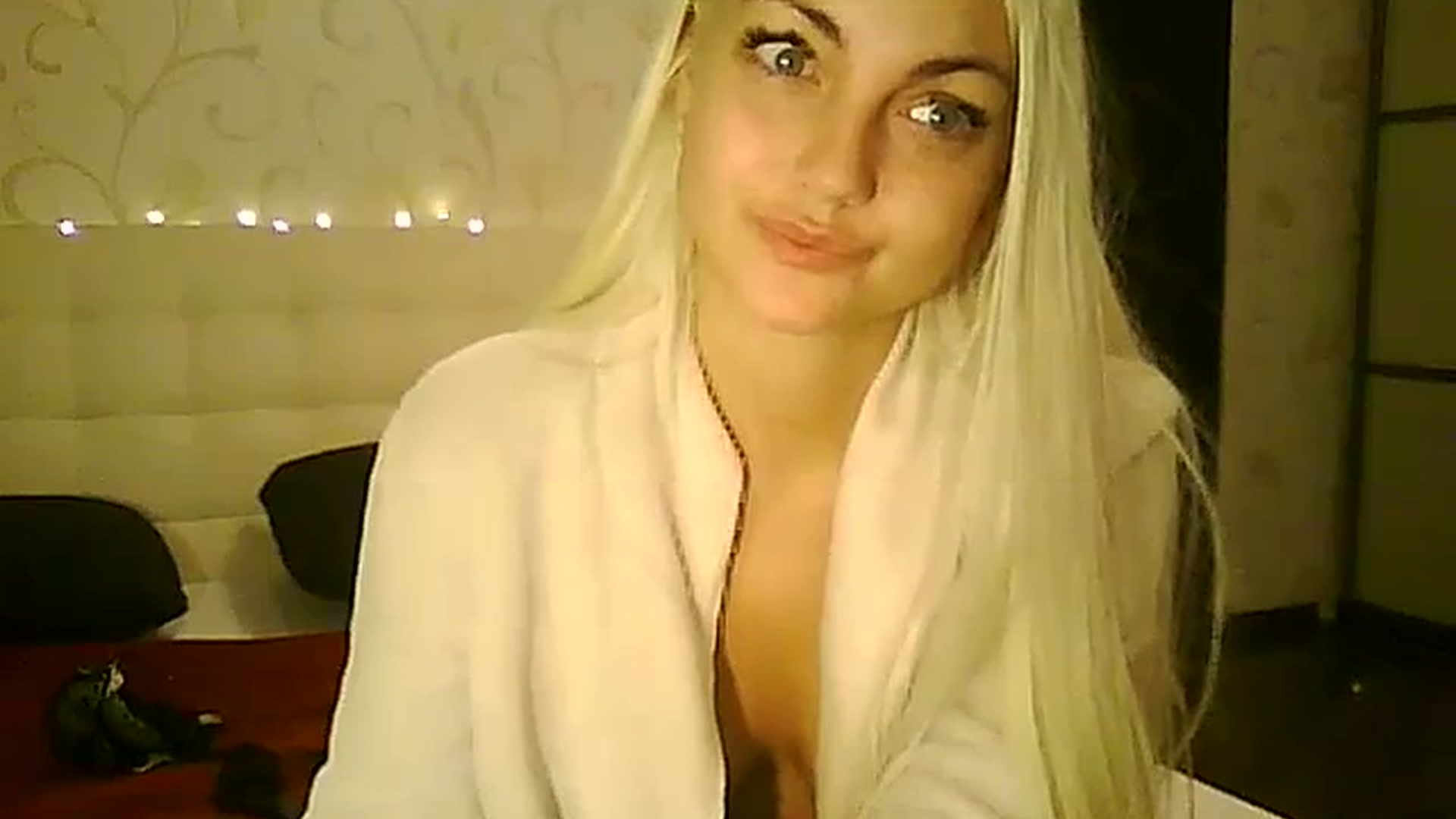 Gallery image thumbnail from AlissaMay's myfreecams stream on, 11/17/2023, 14:58 image 11 of 20