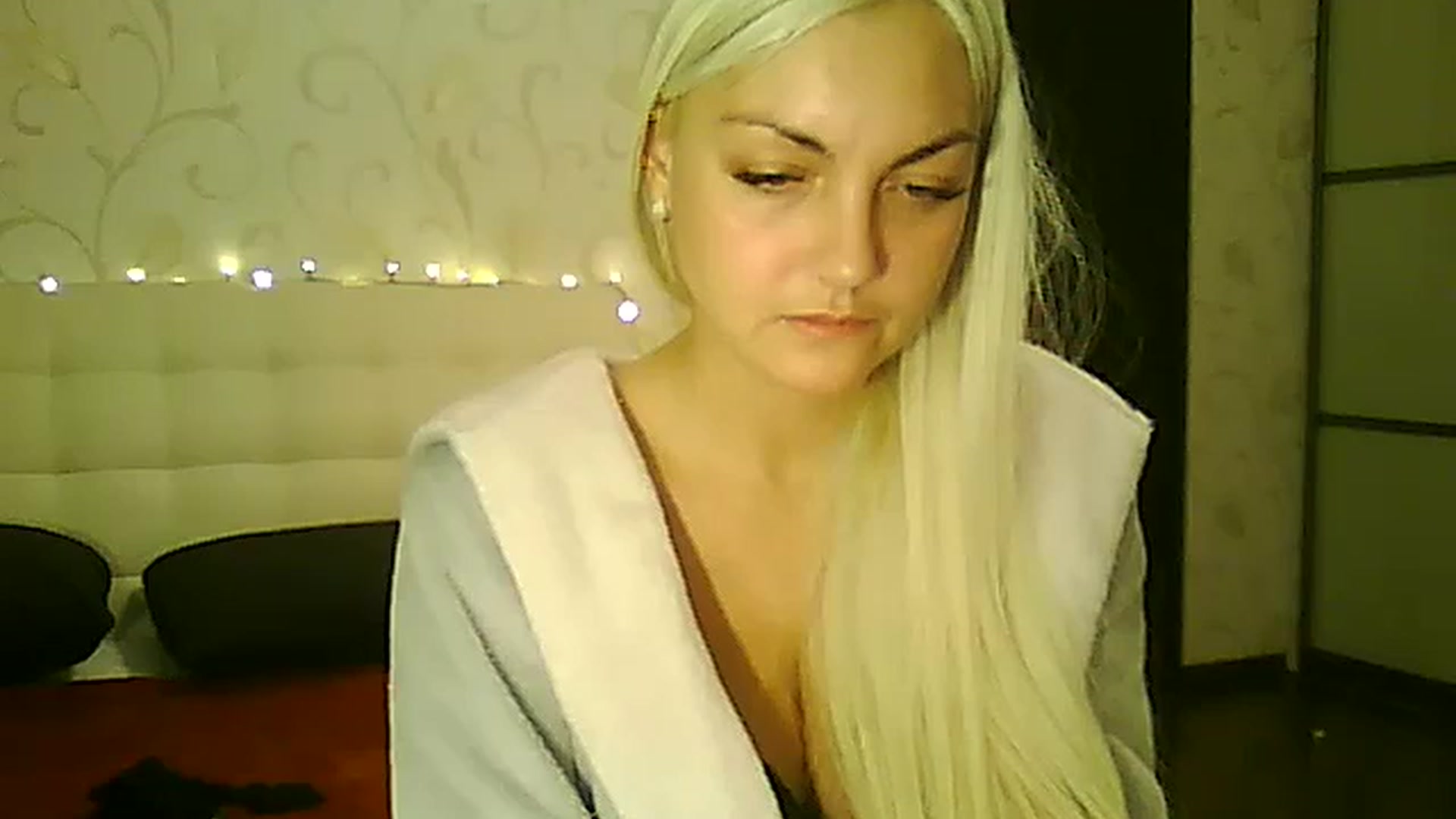 Gallery image thumbnail from AlissaMay's myfreecams stream on, 11/19/2023, 12:01 image 20 of 20