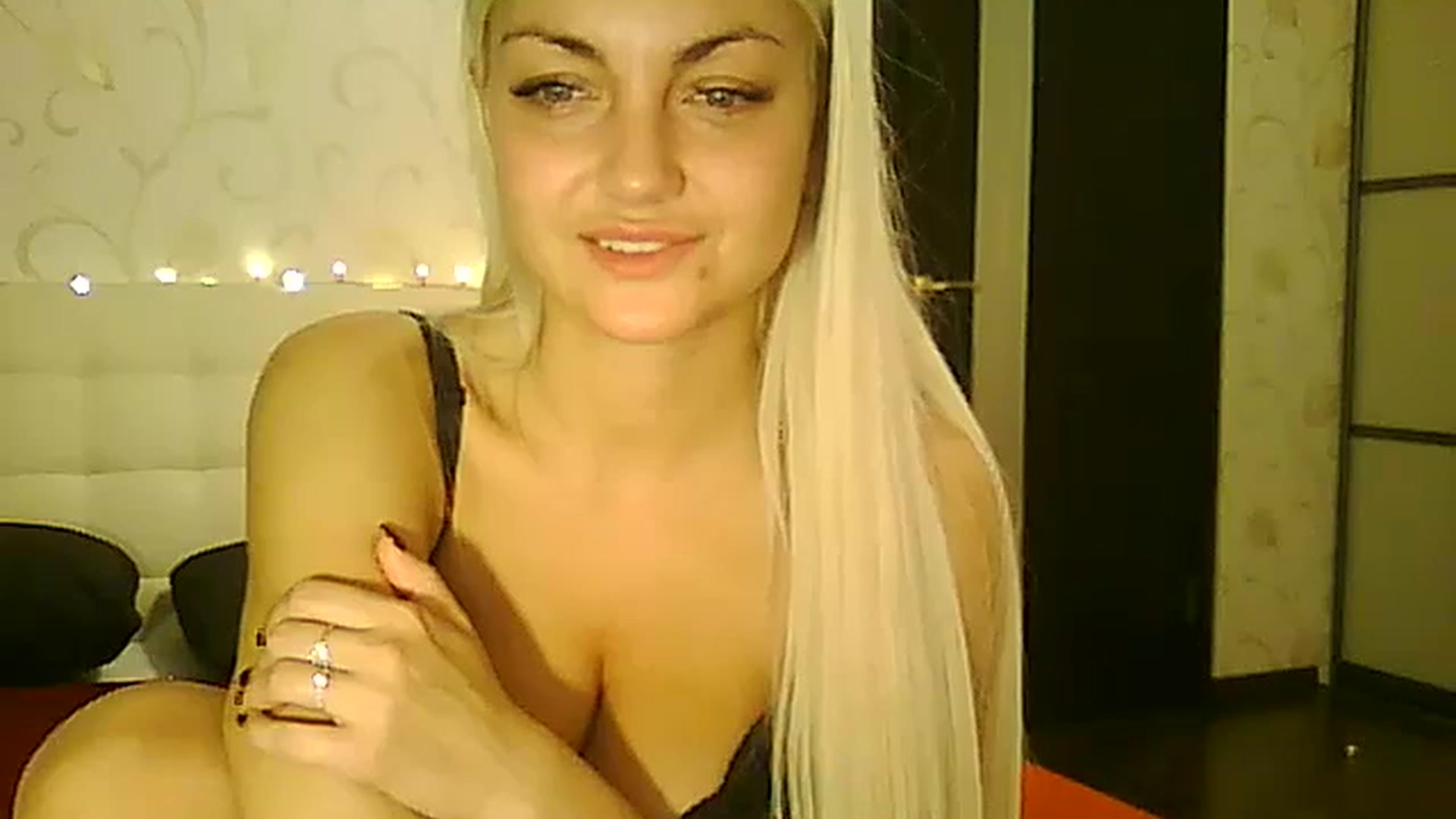 Gallery image thumbnail from AlissaMay's myfreecams stream on, 11/19/2023, 13:42 image 20 of 20
