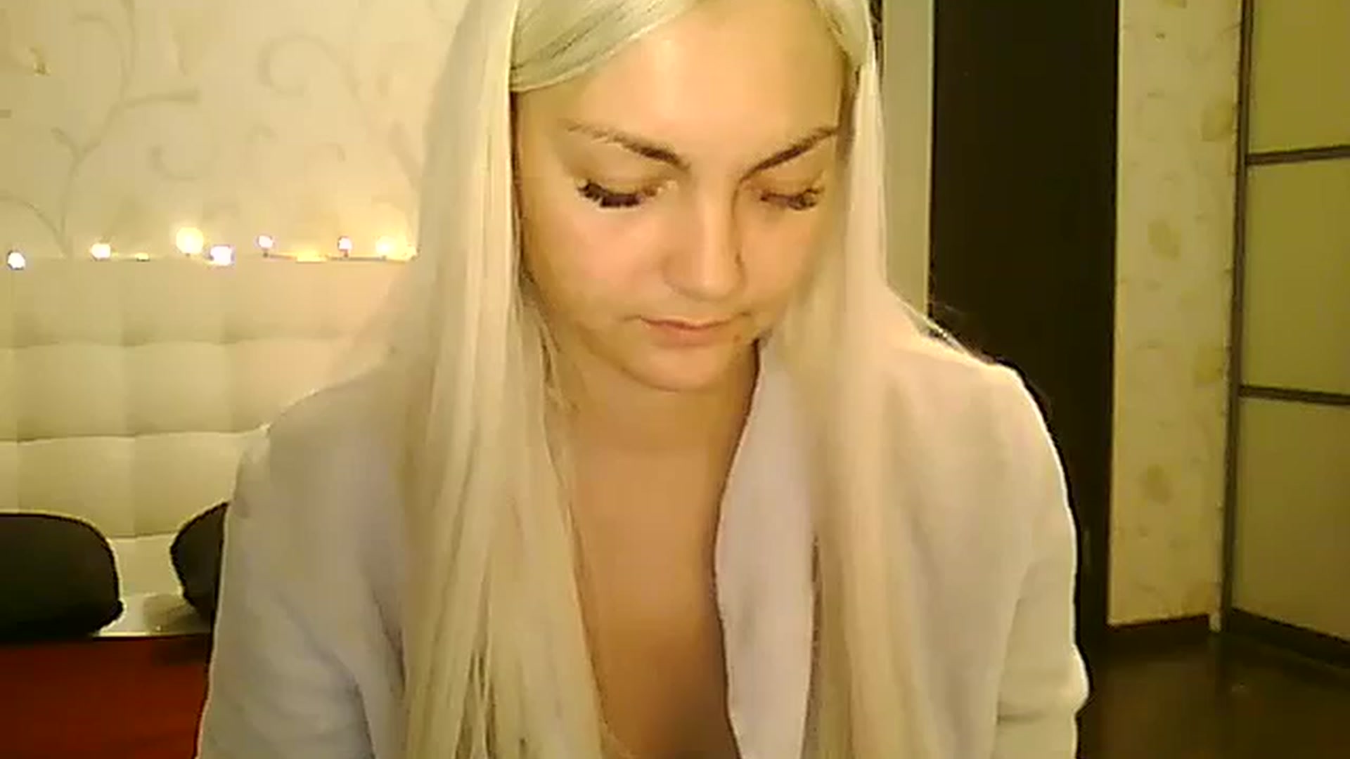 Gallery image thumbnail from AlissaMay's myfreecams stream on, 11/20/2023, 10:20 image 1 of 20