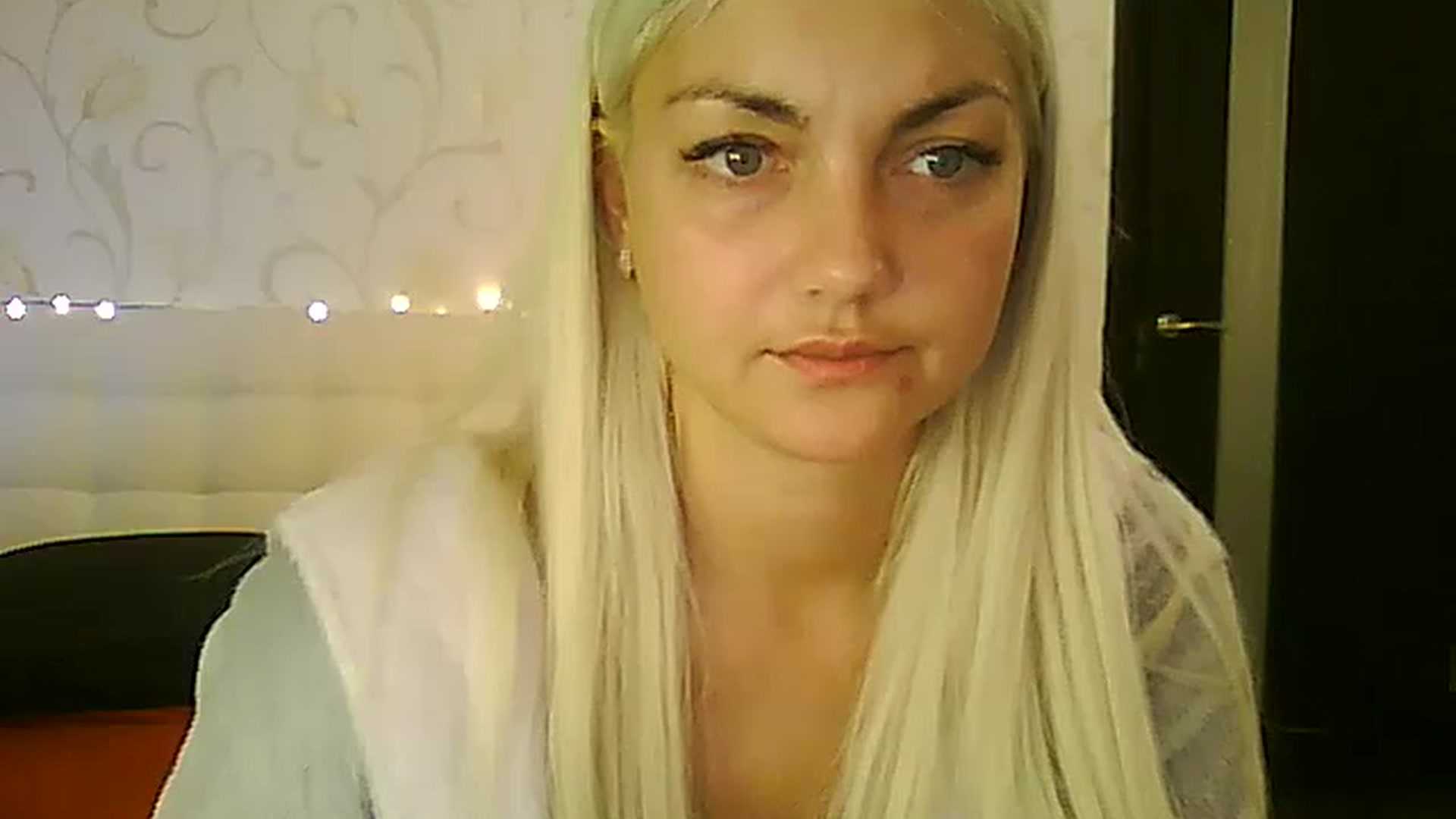 Gallery image thumbnail from AlissaMay's myfreecams stream on, 11/21/2023, 11:21 image 2 of 20