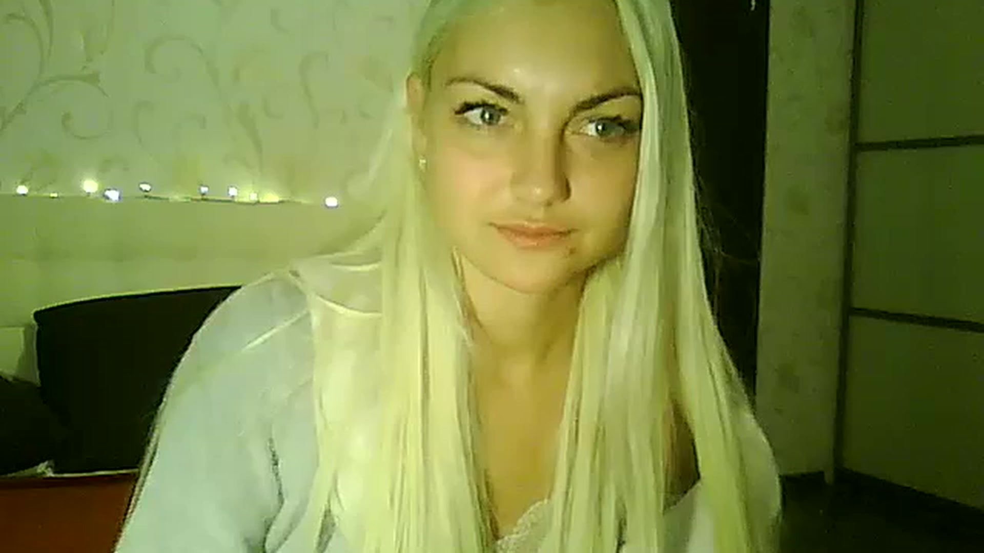 Gallery image thumbnail from AlissaMay's myfreecams stream on, 11/21/2023, 12:40 image 10 of 20