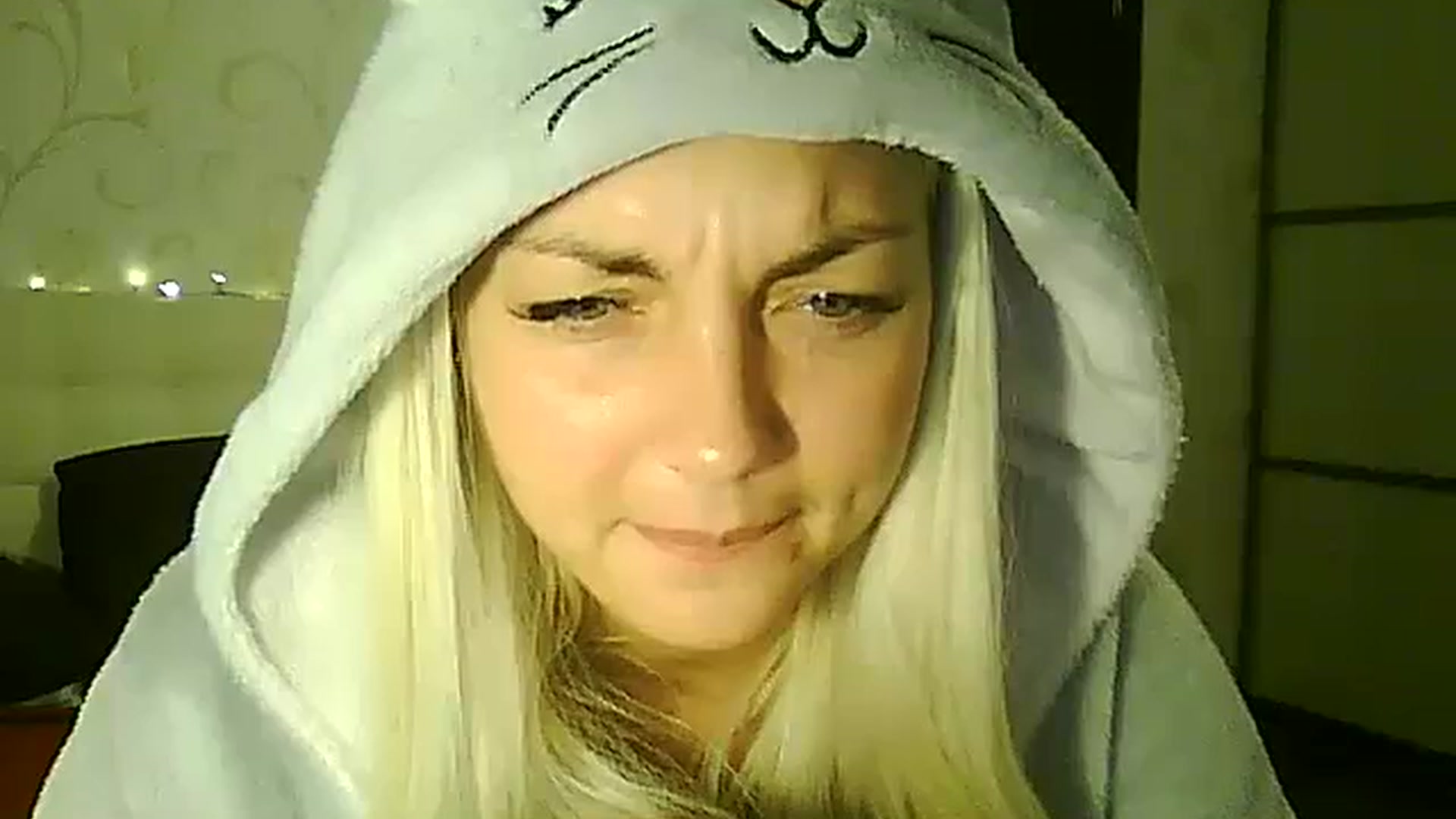 Gallery image thumbnail from AlissaMay's myfreecams stream on, 11/21/2023, 12:40 image 15 of 20
