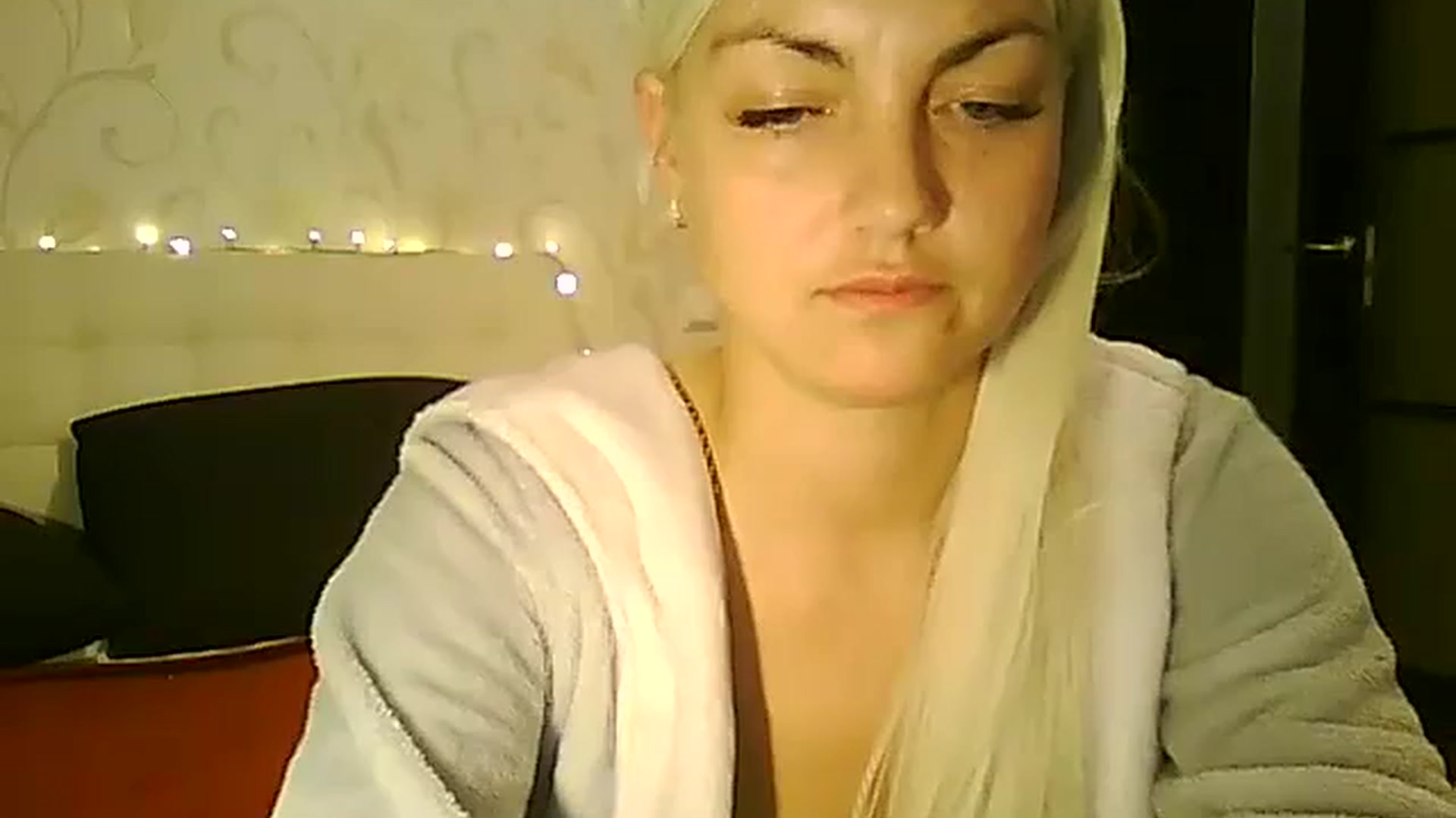Gallery image thumbnail from AlissaMay's myfreecams stream on, 11/21/2023, 13:13 image 9 of 20