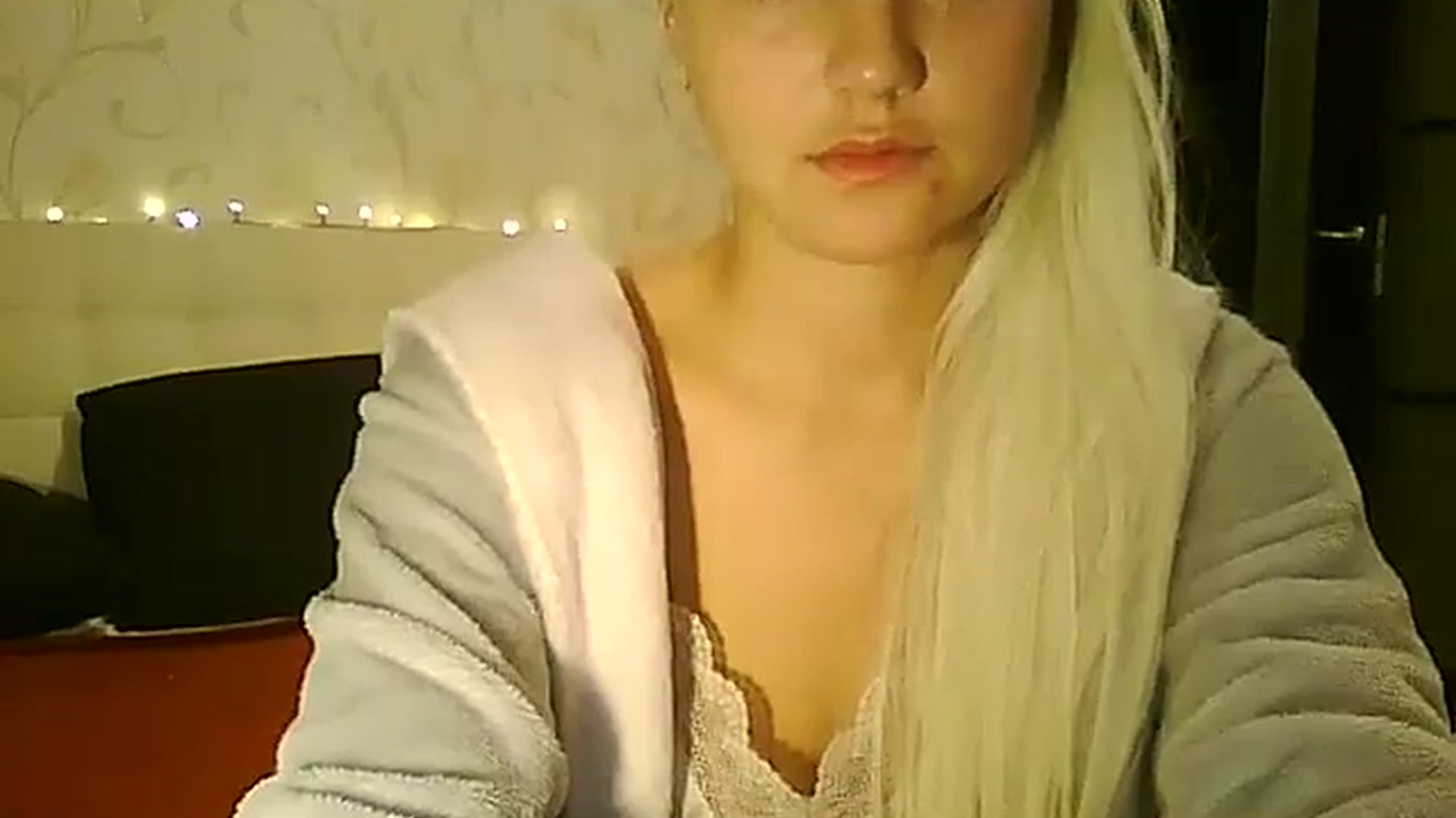 Gallery image thumbnail from AlissaMay's myfreecams stream on, 11/21/2023, 13:13 image 17 of 20