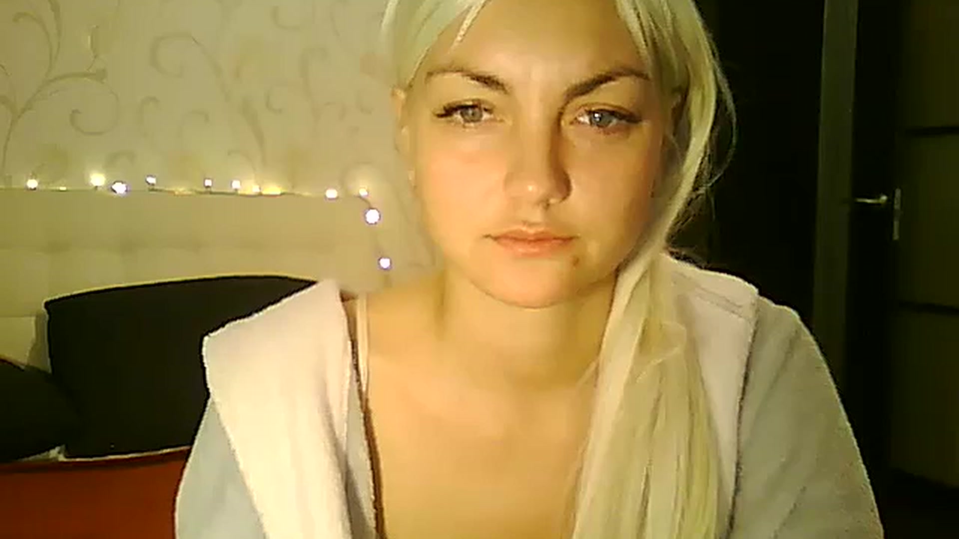 Gallery image thumbnail from AlissaMay's myfreecams stream on, 11/21/2023, 13:13 image 3 of 20