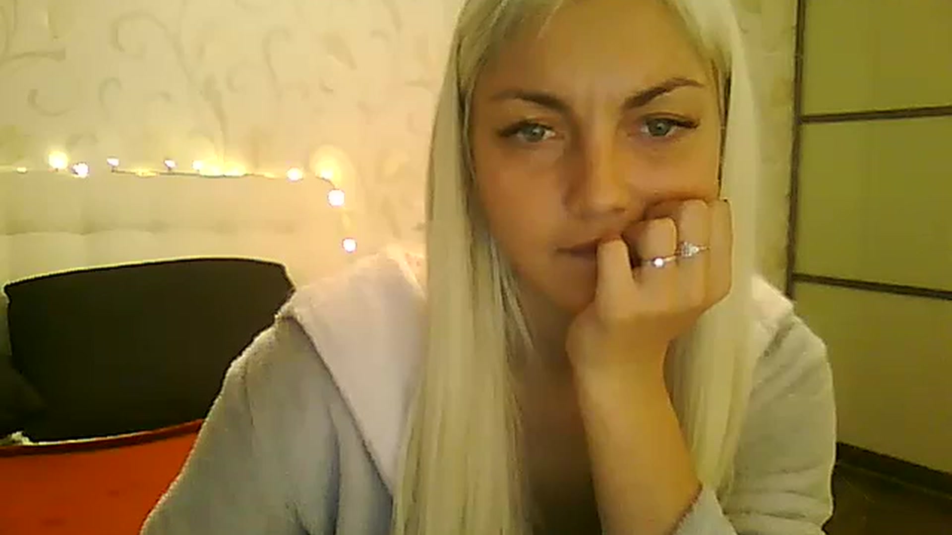 Gallery image thumbnail from AlissaMay's myfreecams stream on, 11/21/2023, 13:40 image 18 of 20