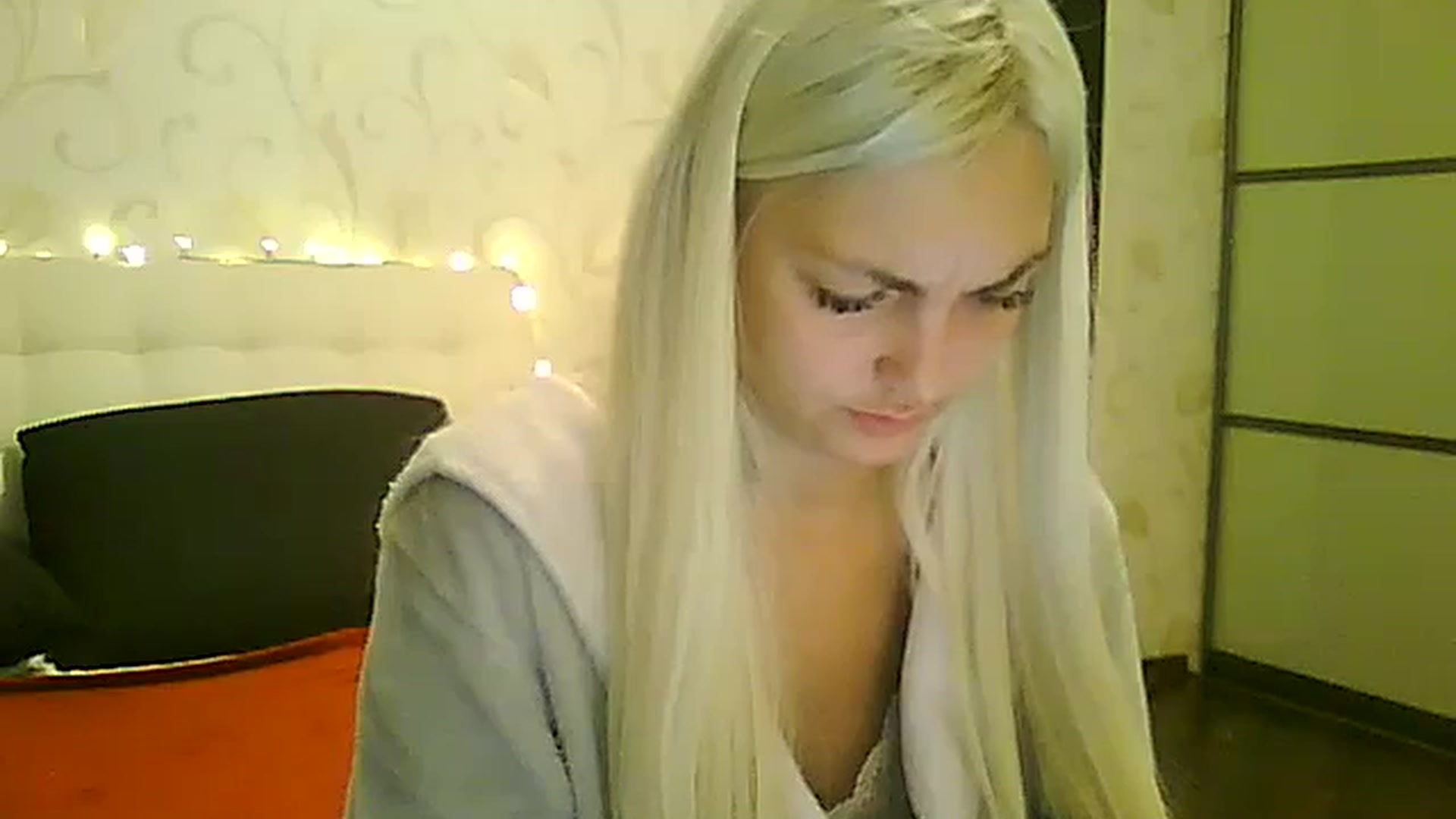 Gallery image thumbnail from AlissaMay's myfreecams stream on, 11/21/2023, 13:40 image 14 of 20