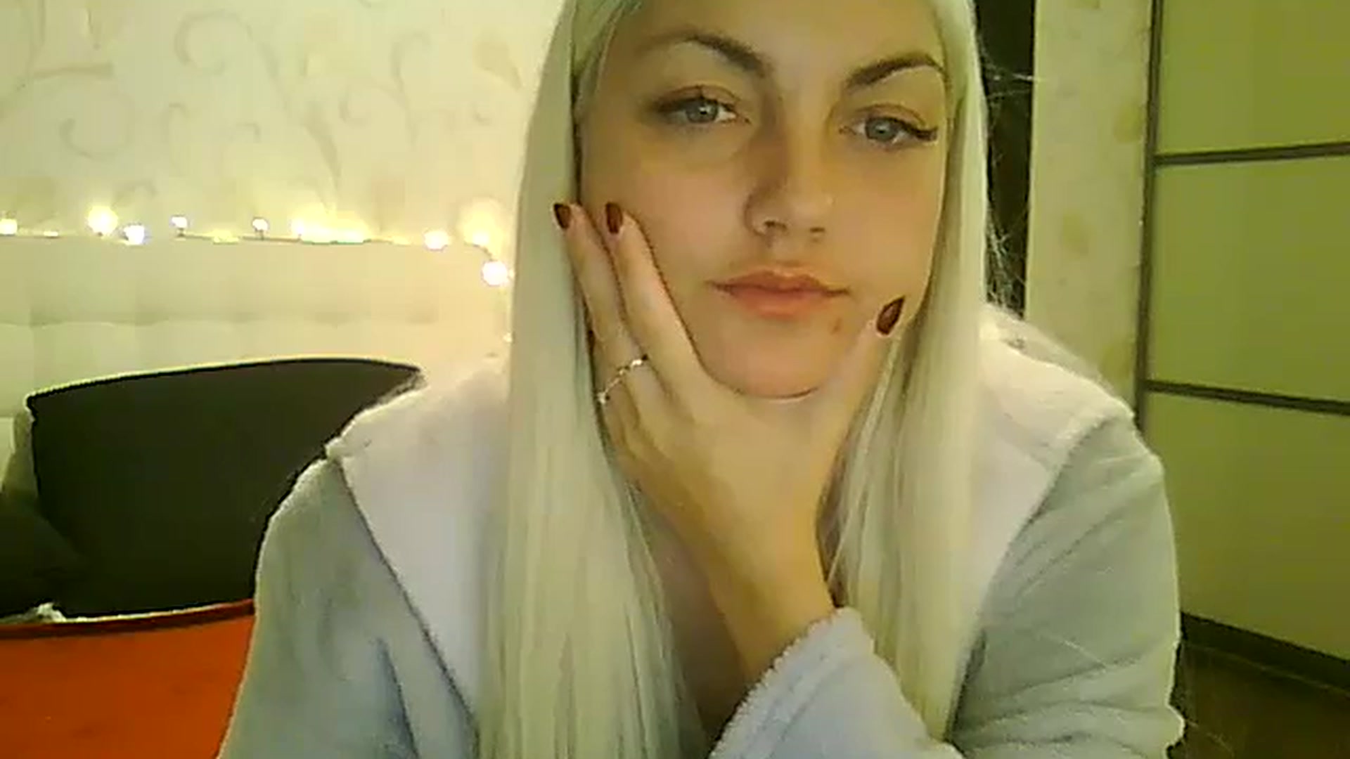 Gallery image thumbnail from AlissaMay's myfreecams stream on, 11/21/2023, 13:40 image 6 of 20