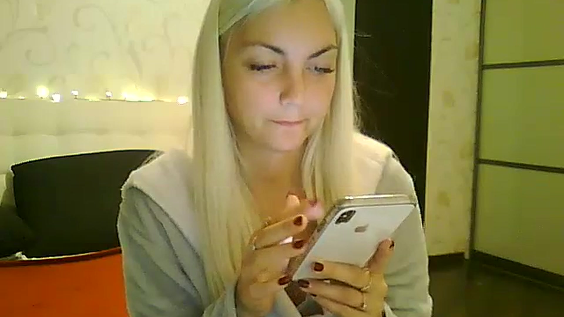 Gallery image thumbnail from AlissaMay's myfreecams stream on, 11/21/2023, 13:40 image 7 of 20