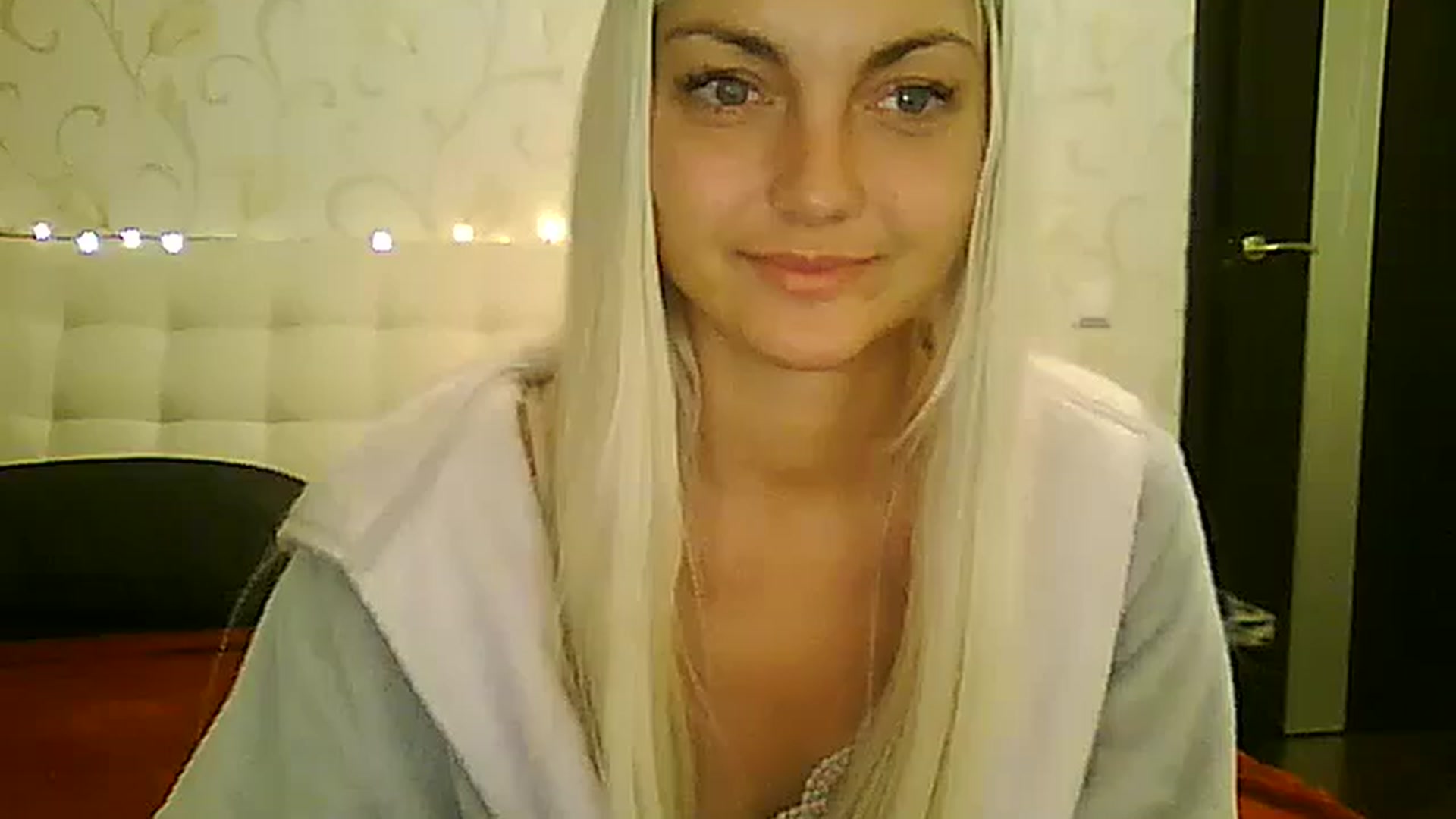 Gallery image thumbnail from AlissaMay's myfreecams stream on, 11/26/2023, 20:04 image 8 of 20