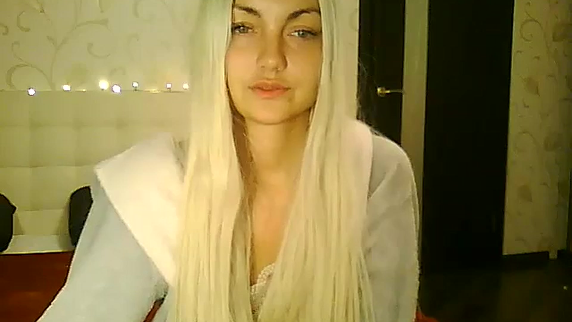 Gallery image thumbnail from AlissaMay's myfreecams stream on, 11/27/2023, 01:19 image 8 of 20
