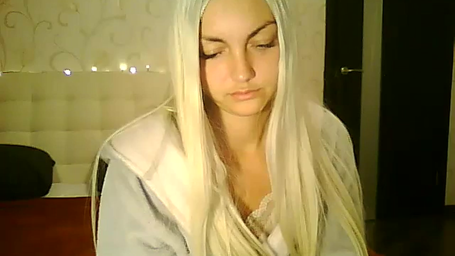 Gallery image thumbnail from AlissaMay's myfreecams stream on, 11/27/2023, 01:19 image 18 of 20
