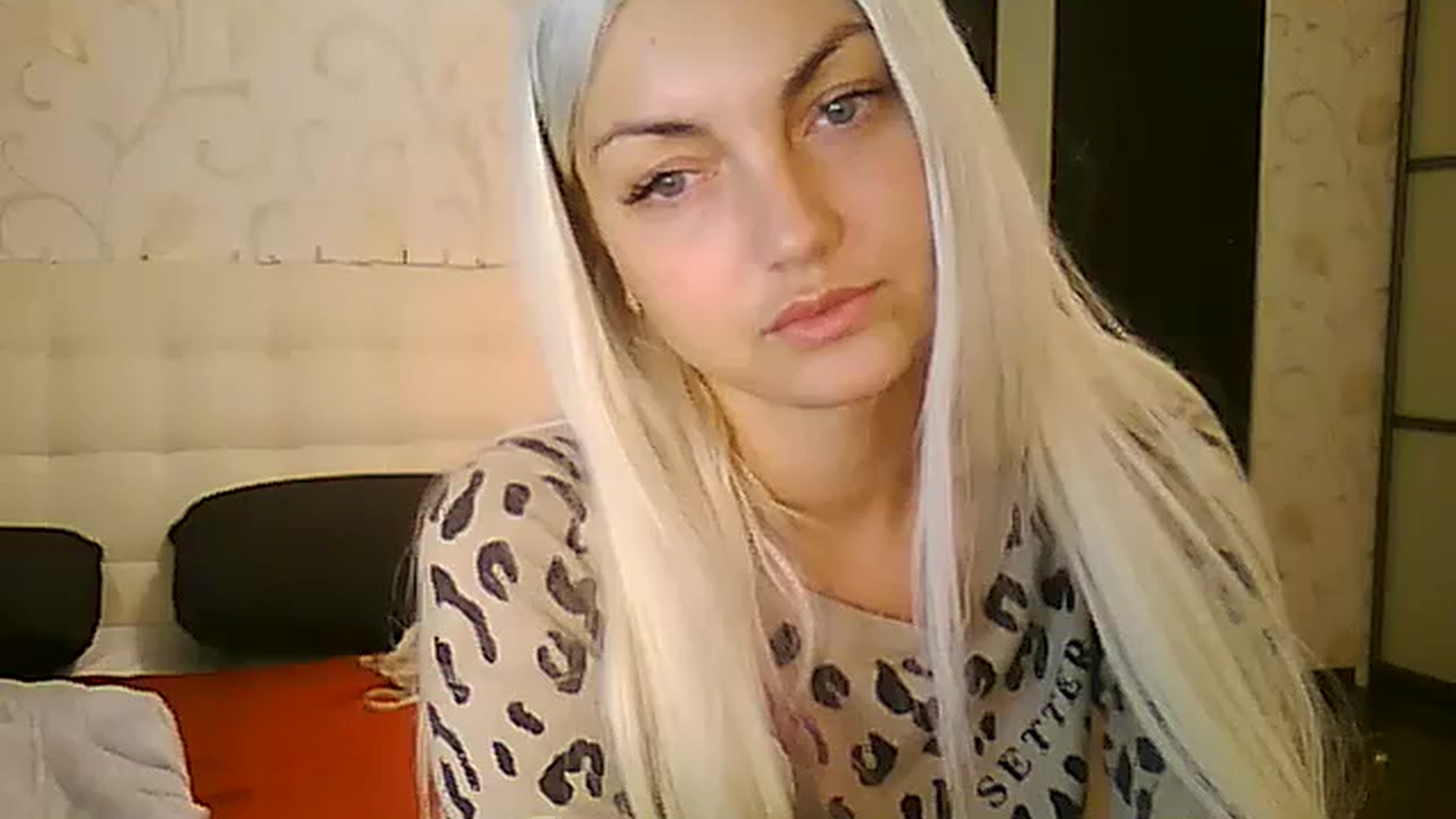 Gallery image thumbnail from AlissaMay's myfreecams stream on, 11/27/2023, 18:54 image 18 of 20