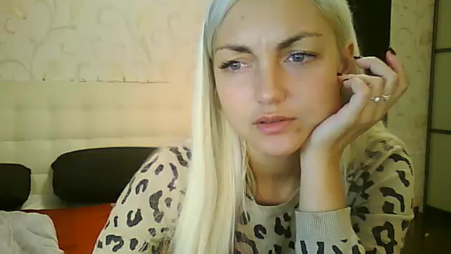 Gallery image thumbnail from AlissaMay's myfreecams stream on, 11/27/2023, 18:54 image 10 of 20