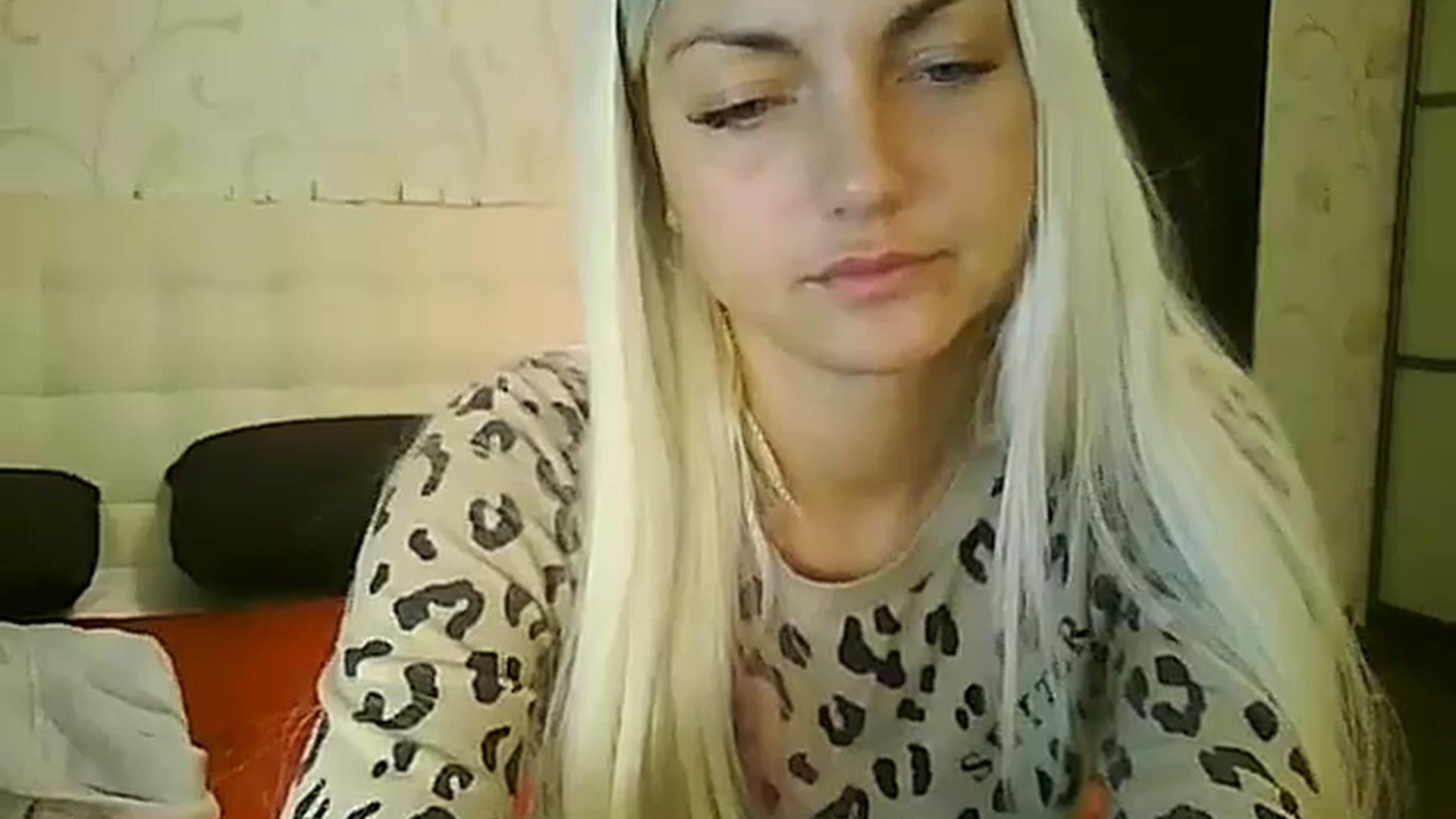 Gallery image thumbnail from AlissaMay's myfreecams stream on, 11/27/2023, 18:54 image 13 of 20