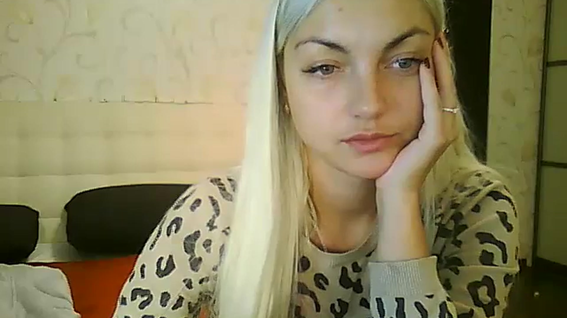 Gallery image thumbnail from AlissaMay's myfreecams stream on, 11/27/2023, 18:54 image 9 of 20
