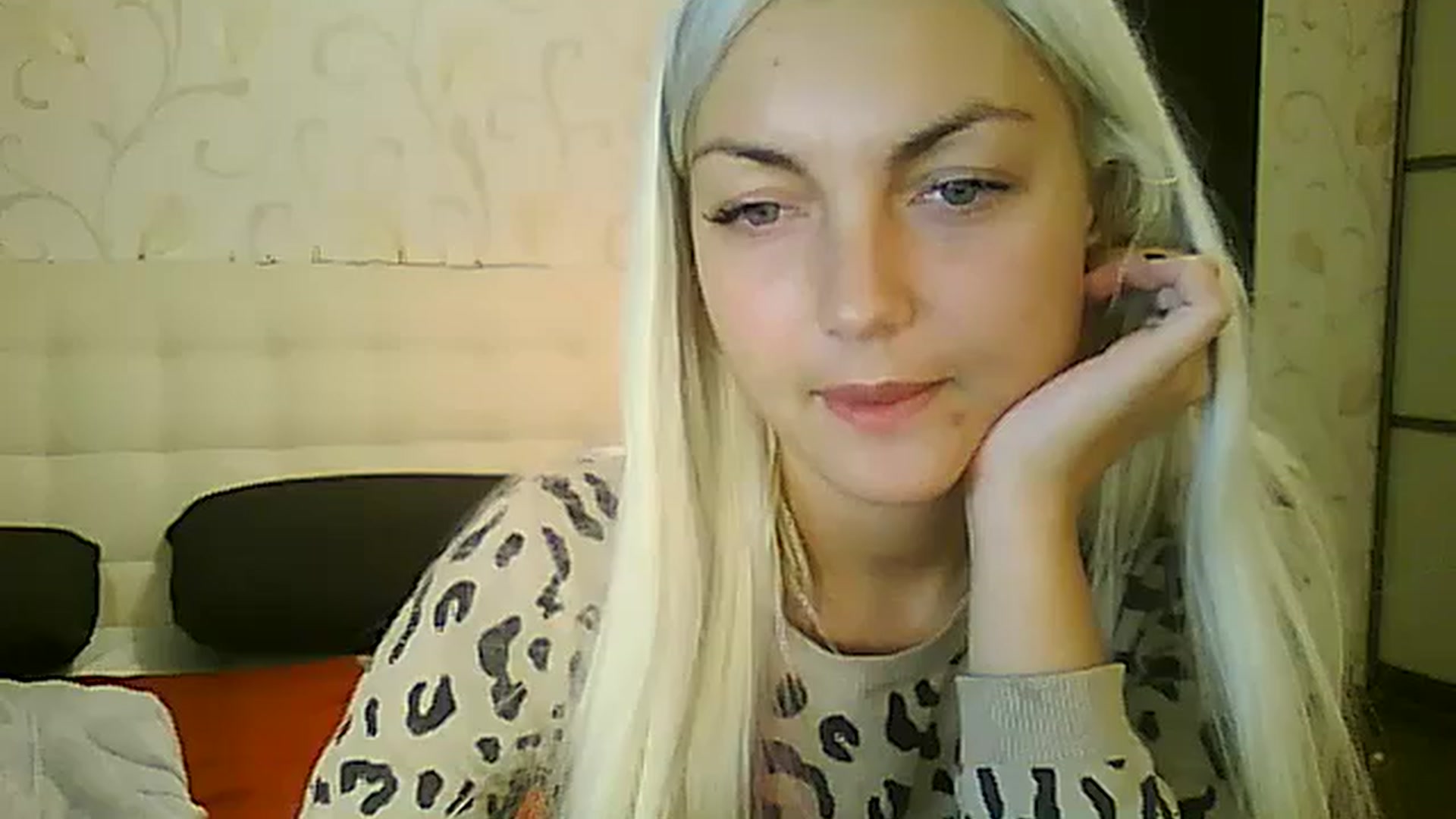 Gallery image thumbnail from AlissaMay's myfreecams stream on, 11/27/2023, 18:54 image 11 of 20