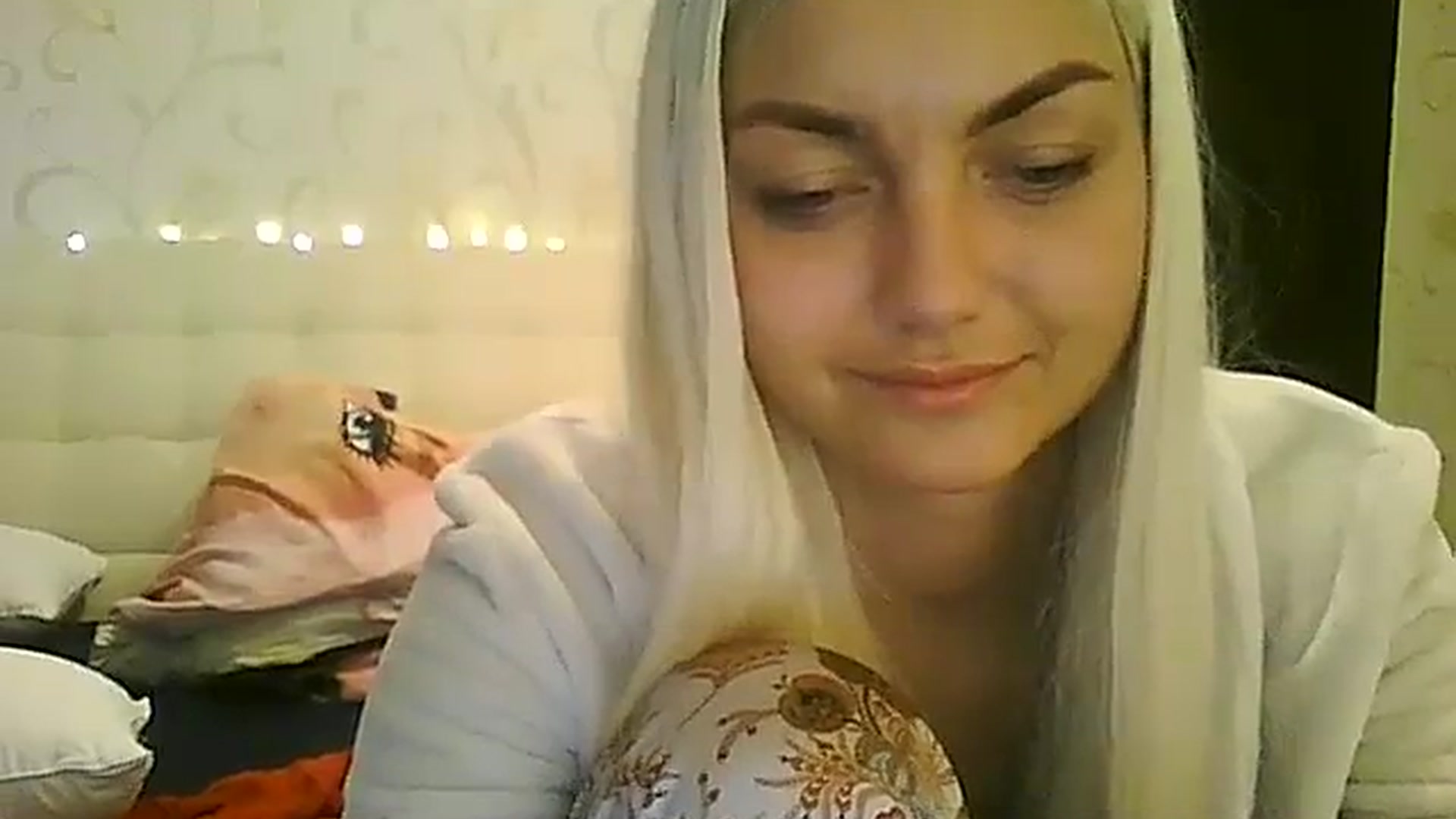 Gallery image thumbnail from AlissaMay's myfreecams stream on, 12/02/2023, 10:26 image 8 of 20