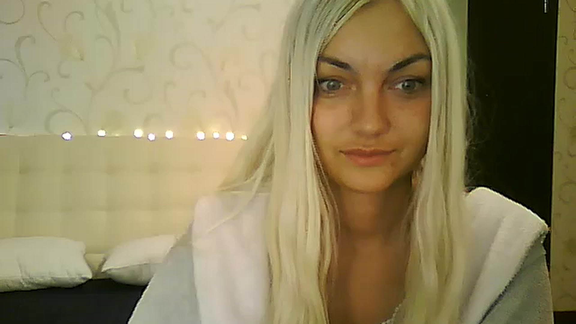 Gallery image thumbnail from AlissaMay's myfreecams stream on, 12/04/2023, 08:29 image 4 of 20