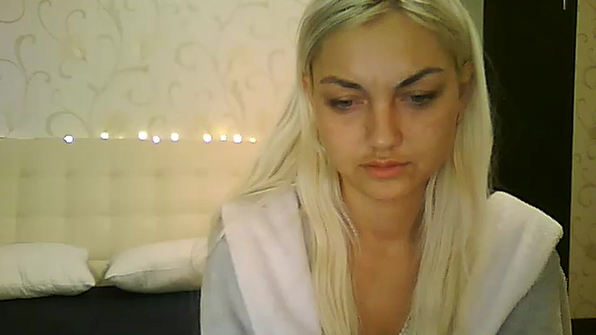 Gallery image thumbnail from AlissaMay's myfreecams stream on, 12/04/2023, 08:29 image 7 of 20
