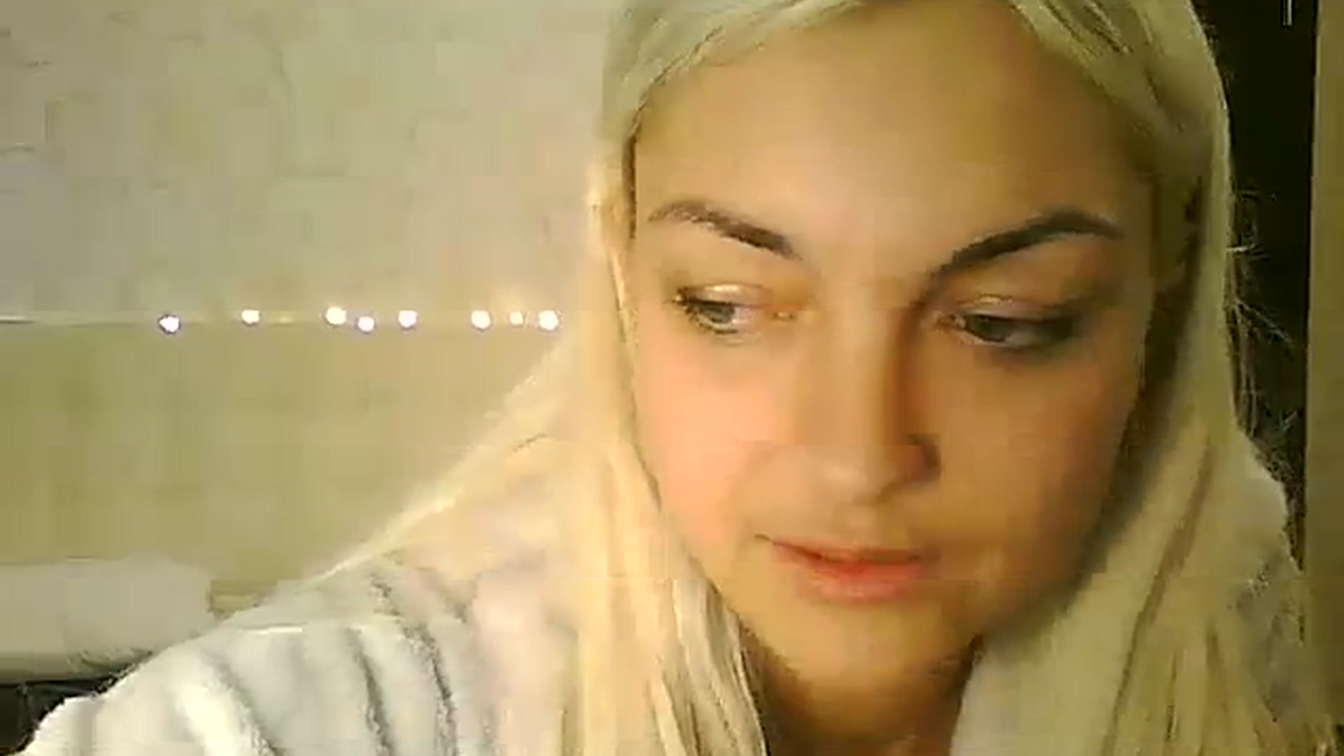 Gallery image thumbnail from AlissaMay's myfreecams stream on, 12/04/2023, 08:29 image 15 of 20