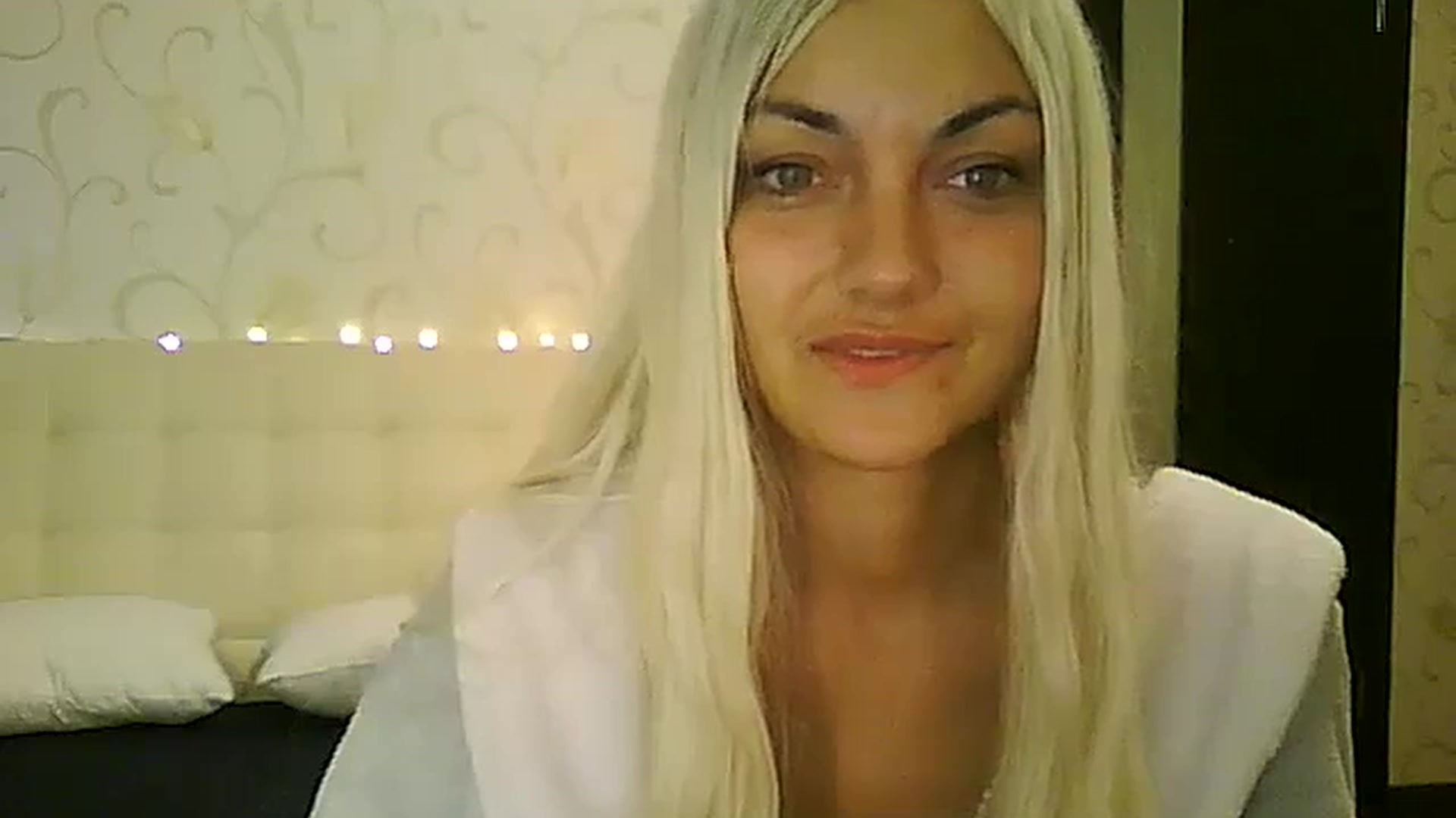 Gallery image thumbnail from AlissaMay's myfreecams stream on, 12/04/2023, 08:29 image 2 of 20