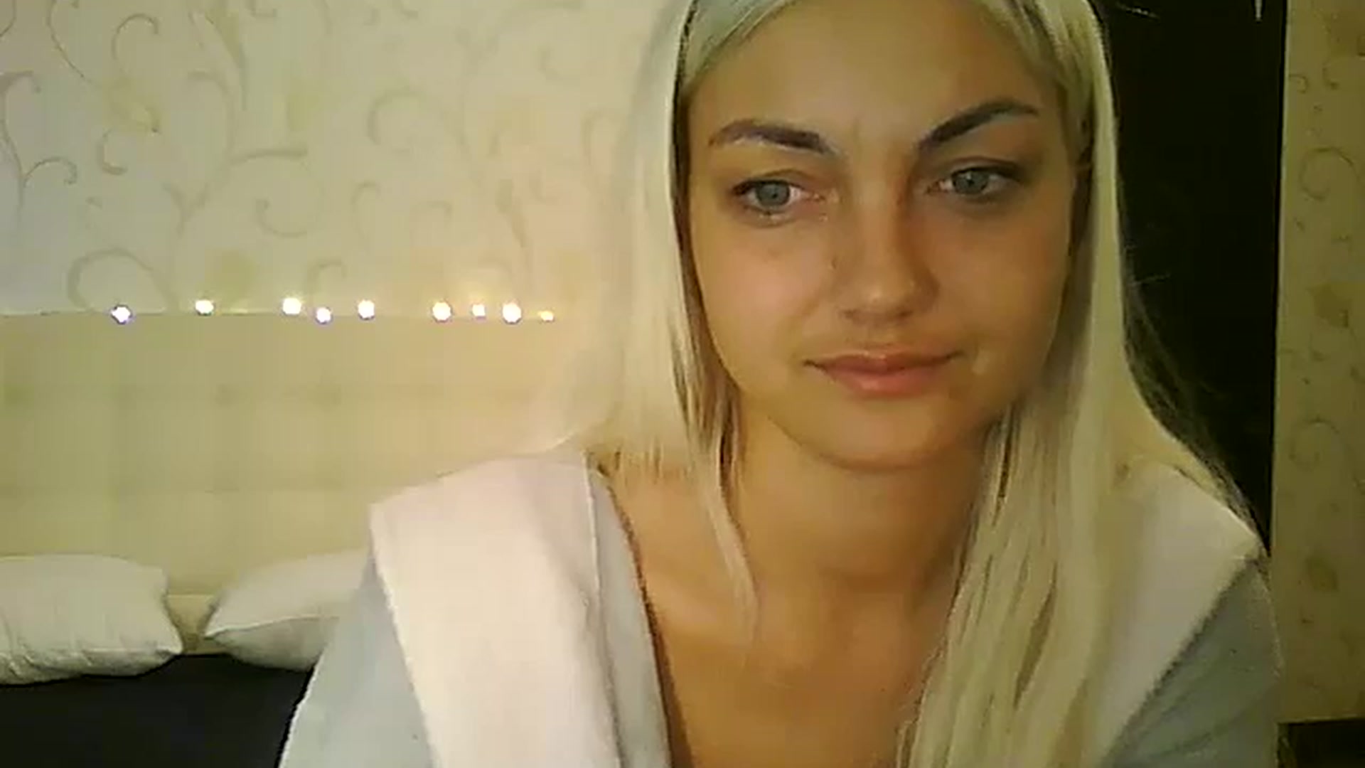 Gallery image thumbnail from AlissaMay's myfreecams stream on, 12/04/2023, 09:25 image 10 of 20