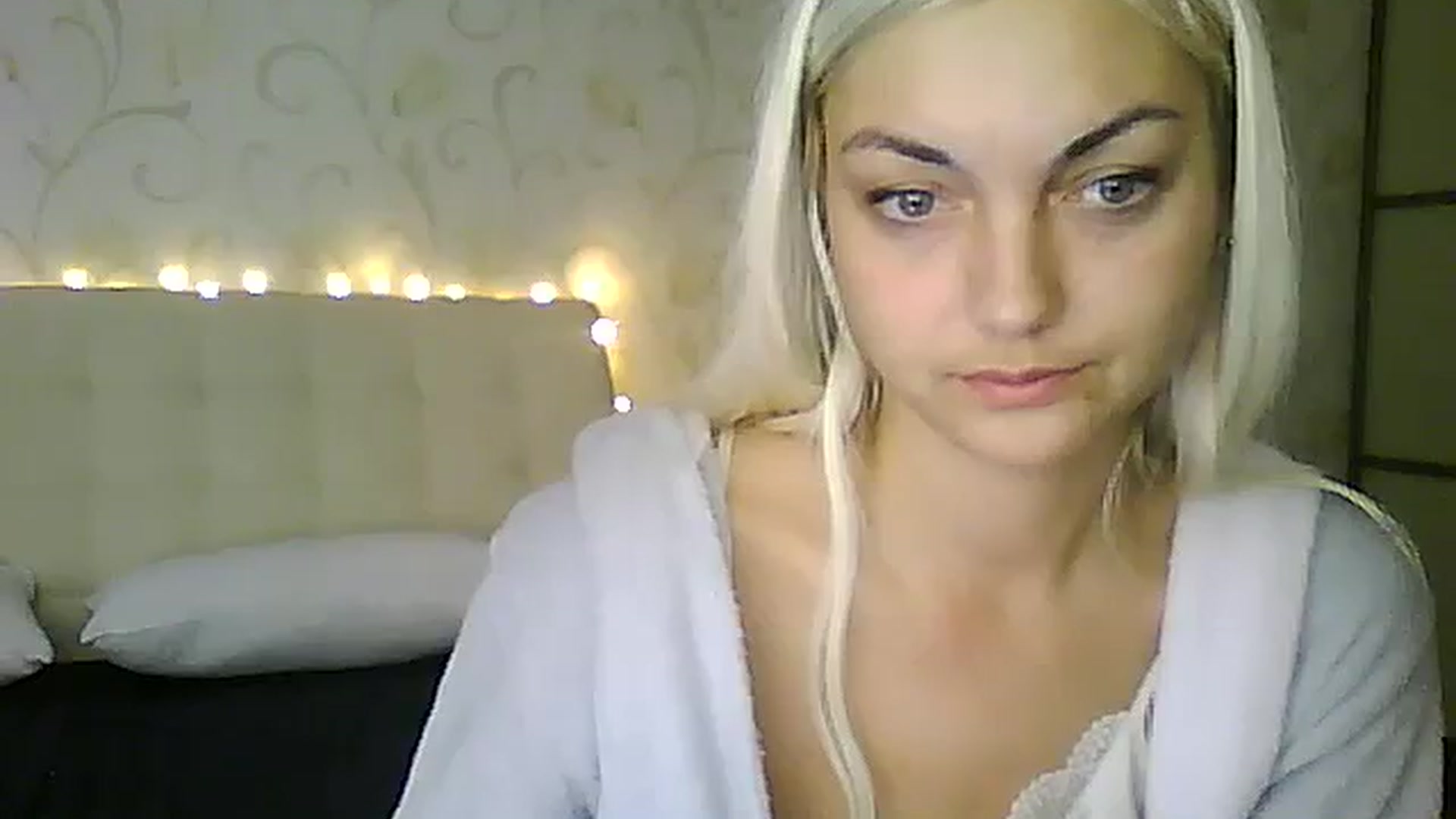 Gallery image thumbnail from AlissaMay's myfreecams stream on, 12/04/2023, 11:03 image 6 of 20