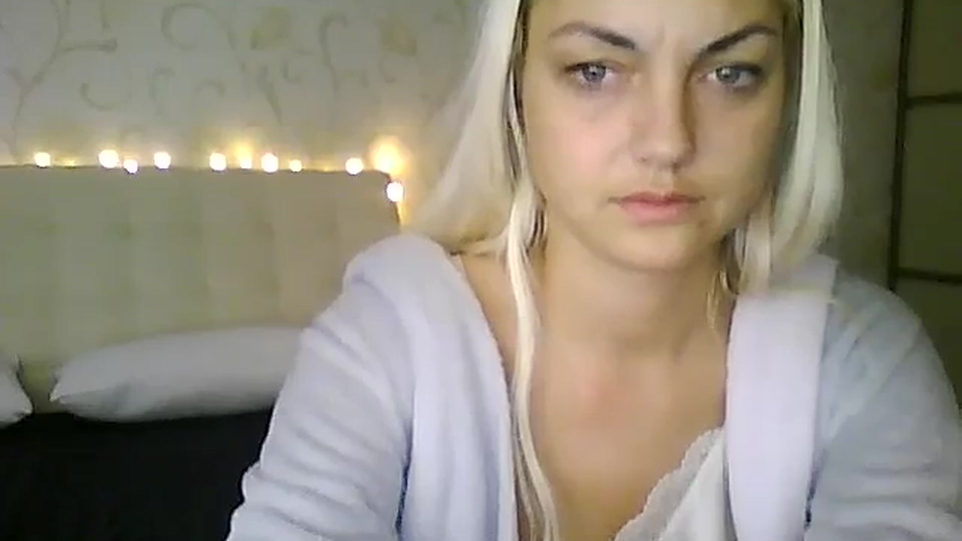 Gallery image thumbnail from AlissaMay's myfreecams stream on, 12/04/2023, 11:03 image 8 of 20