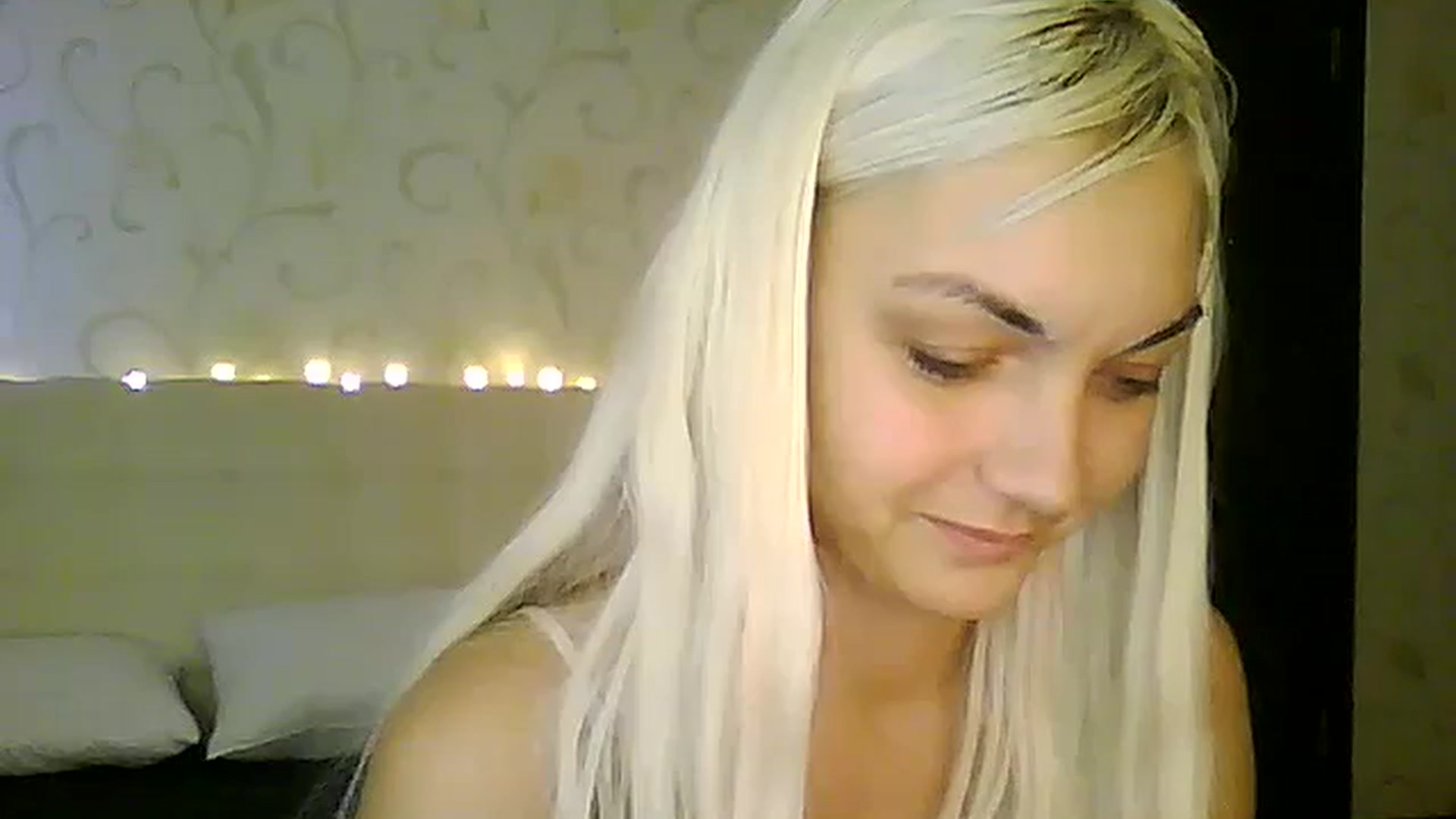 Gallery image thumbnail from AlissaMay's myfreecams stream on, 12/04/2023, 11:49 image 19 of 20
