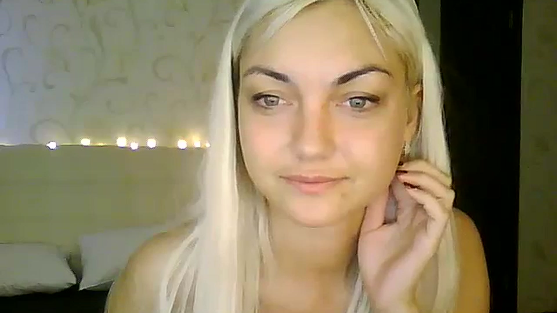 Gallery image thumbnail from AlissaMay's myfreecams stream on, 12/04/2023, 11:49 image 17 of 20