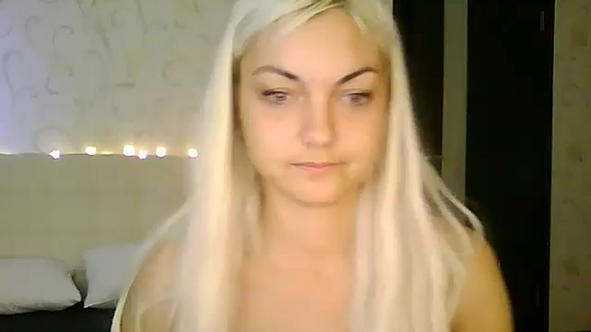 Gallery image thumbnail from AlissaMay's myfreecams stream on, 12/04/2023, 11:49 image 13 of 20