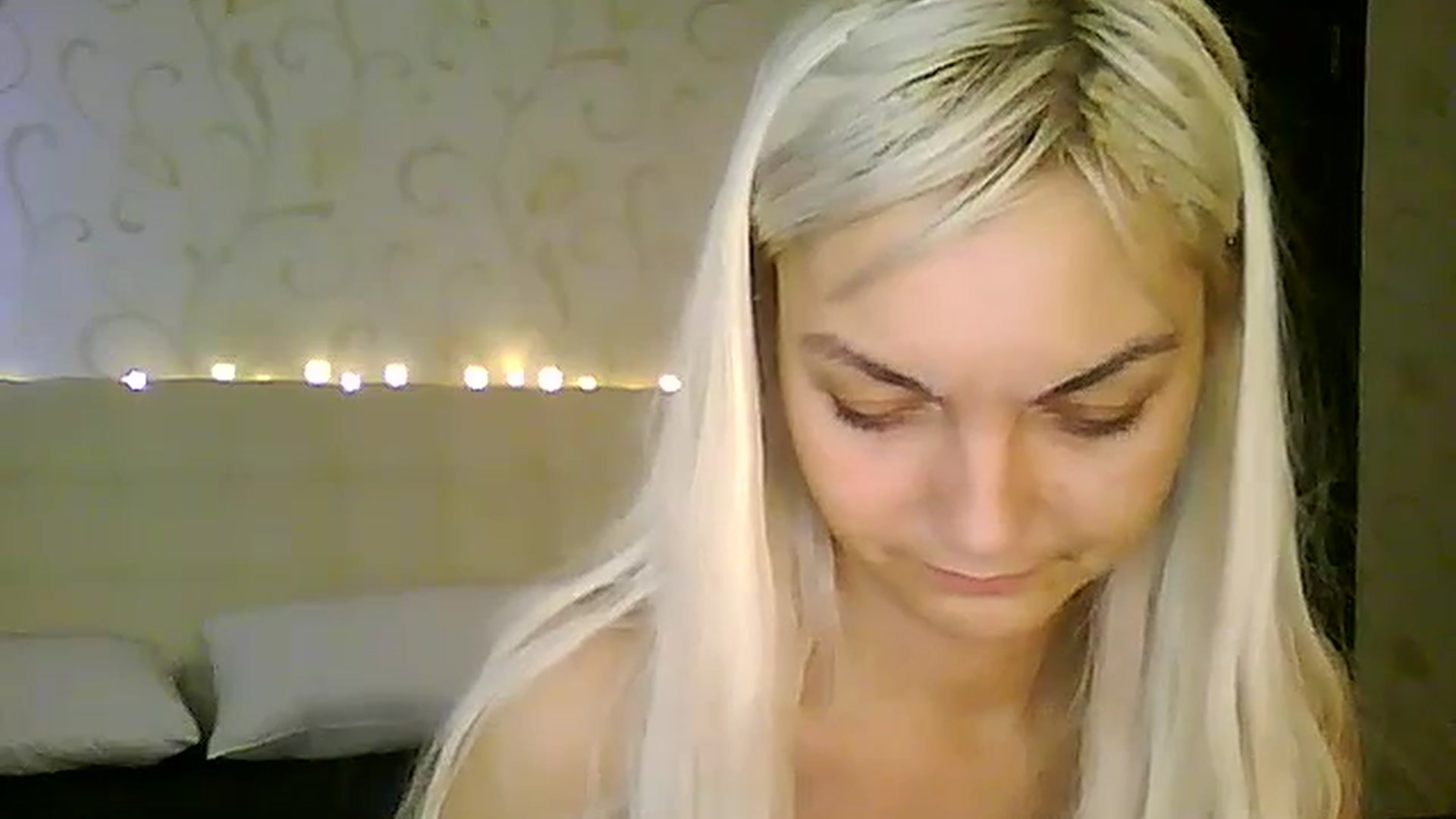 Gallery image thumbnail from AlissaMay's myfreecams stream on, 12/04/2023, 11:49 image 14 of 20