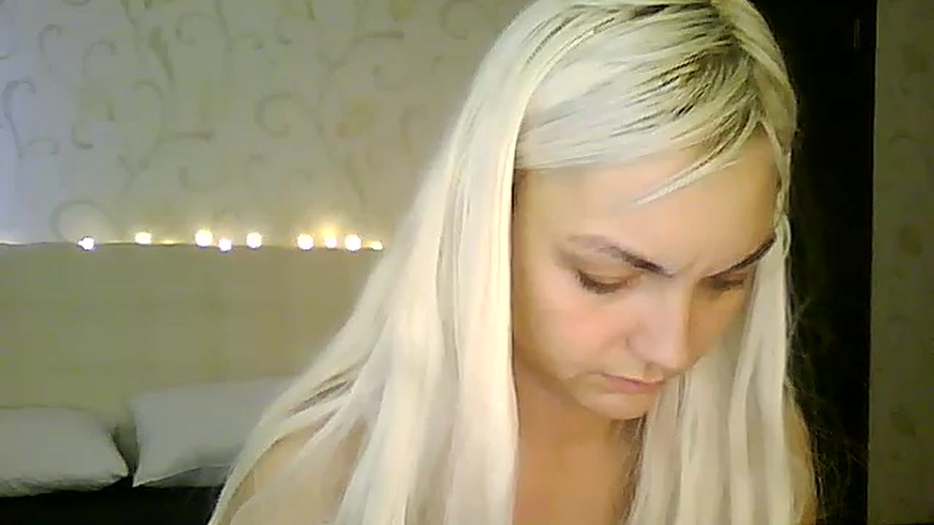 Gallery image thumbnail from AlissaMay's myfreecams stream on, 12/04/2023, 11:49 image 11 of 20