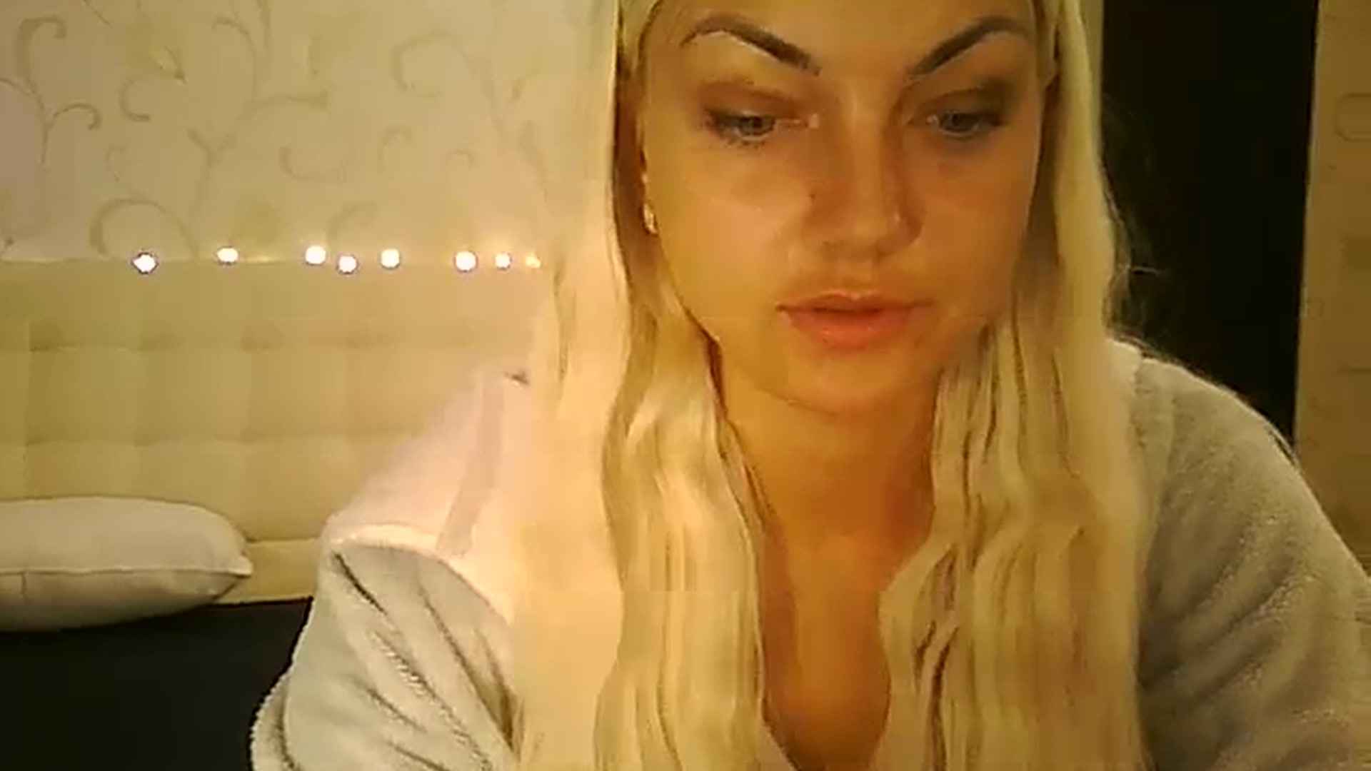 Gallery image thumbnail from AlissaMay's myfreecams stream on, 12/05/2023, 11:21 image 6 of 20