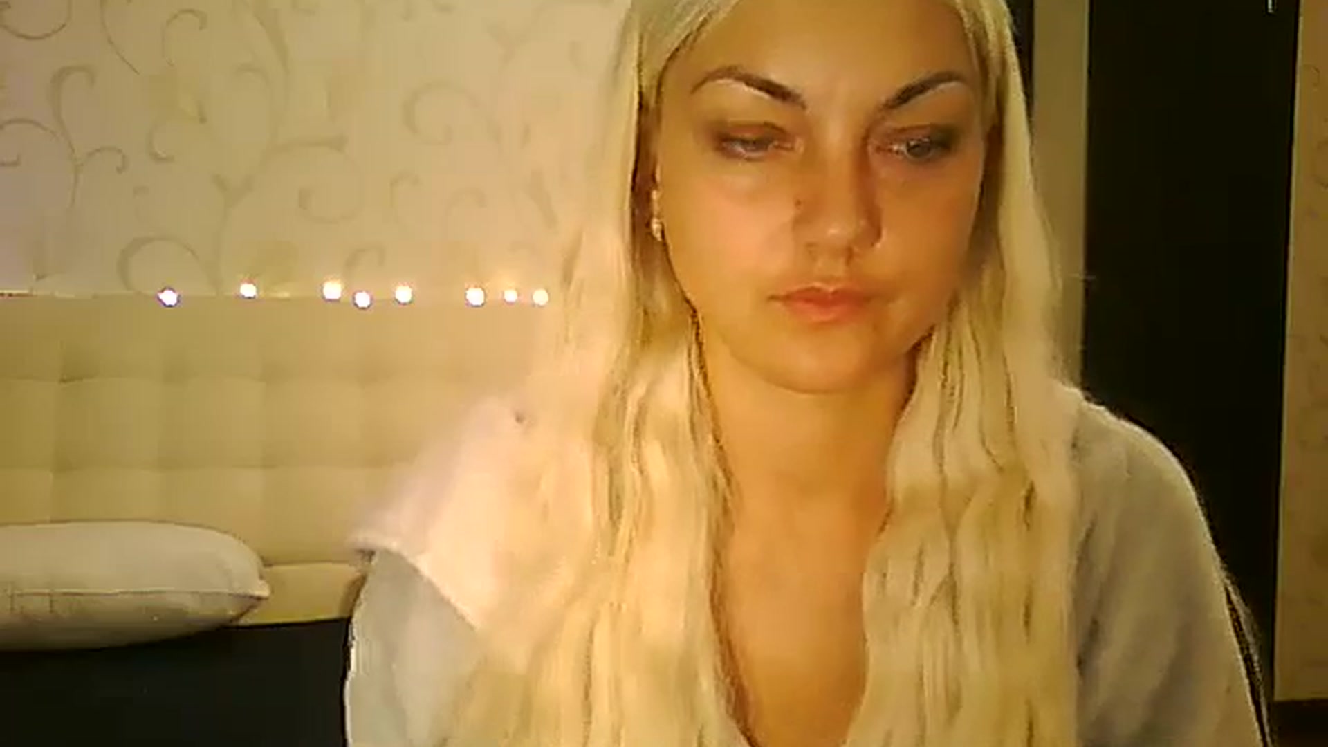Gallery image thumbnail from AlissaMay's myfreecams stream on, 12/05/2023, 11:21 image 10 of 20