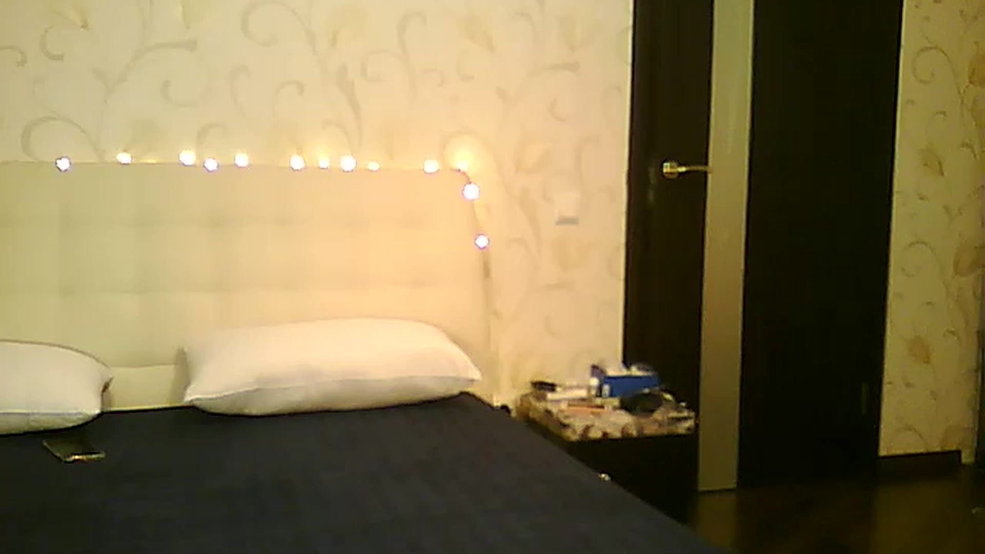 Gallery image thumbnail from AlissaMay's myfreecams stream on, 12/06/2023, 07:42 image 6 of 20