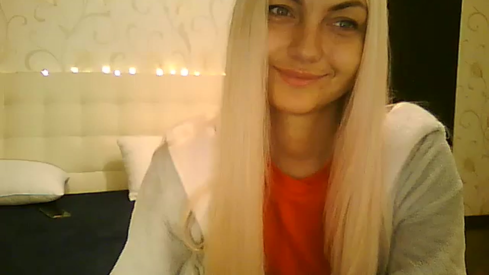 Gallery image thumbnail from AlissaMay's myfreecams stream on, 12/06/2023, 15:18 image 5 of 20