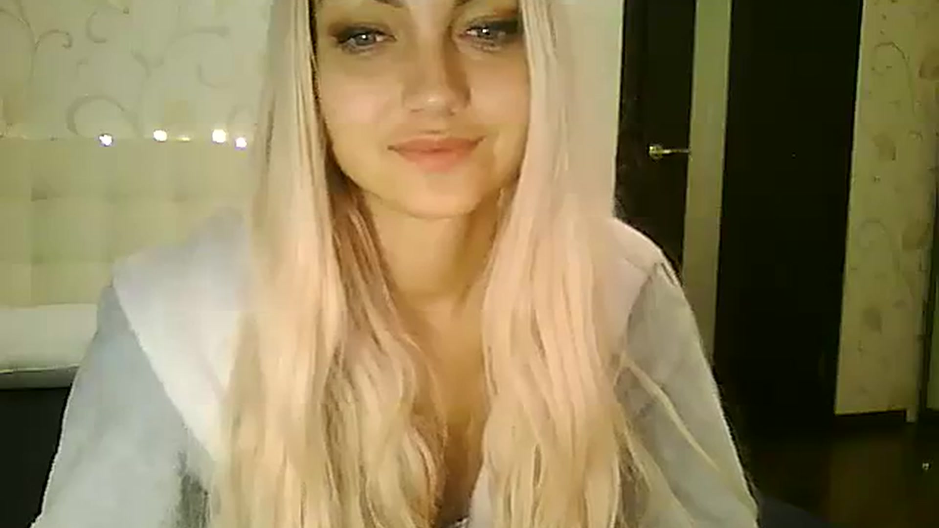 Gallery image thumbnail from AlissaMay's myfreecams stream on, 12/10/2023, 14:22 image 8 of 20