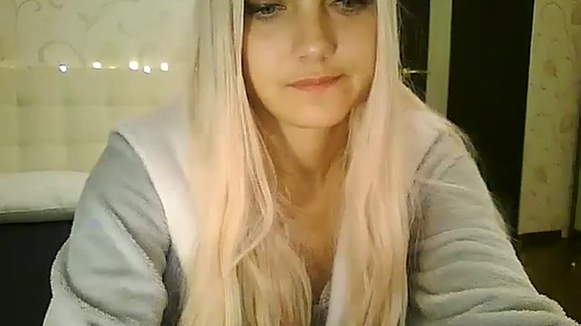 Gallery image thumbnail from AlissaMay's myfreecams stream on, 12/10/2023, 14:22 image 11 of 20