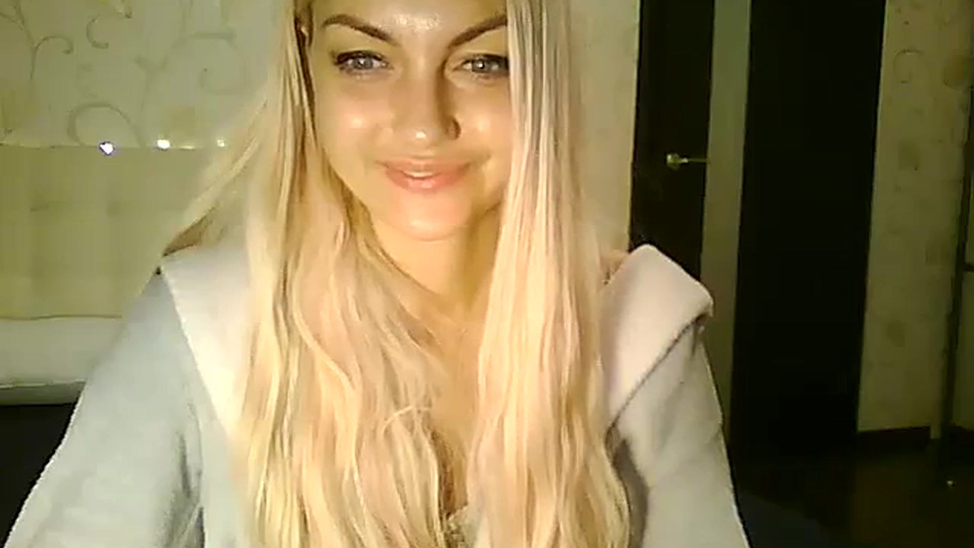 Gallery image thumbnail from AlissaMay's myfreecams stream on, 12/10/2023, 14:22 image 19 of 20