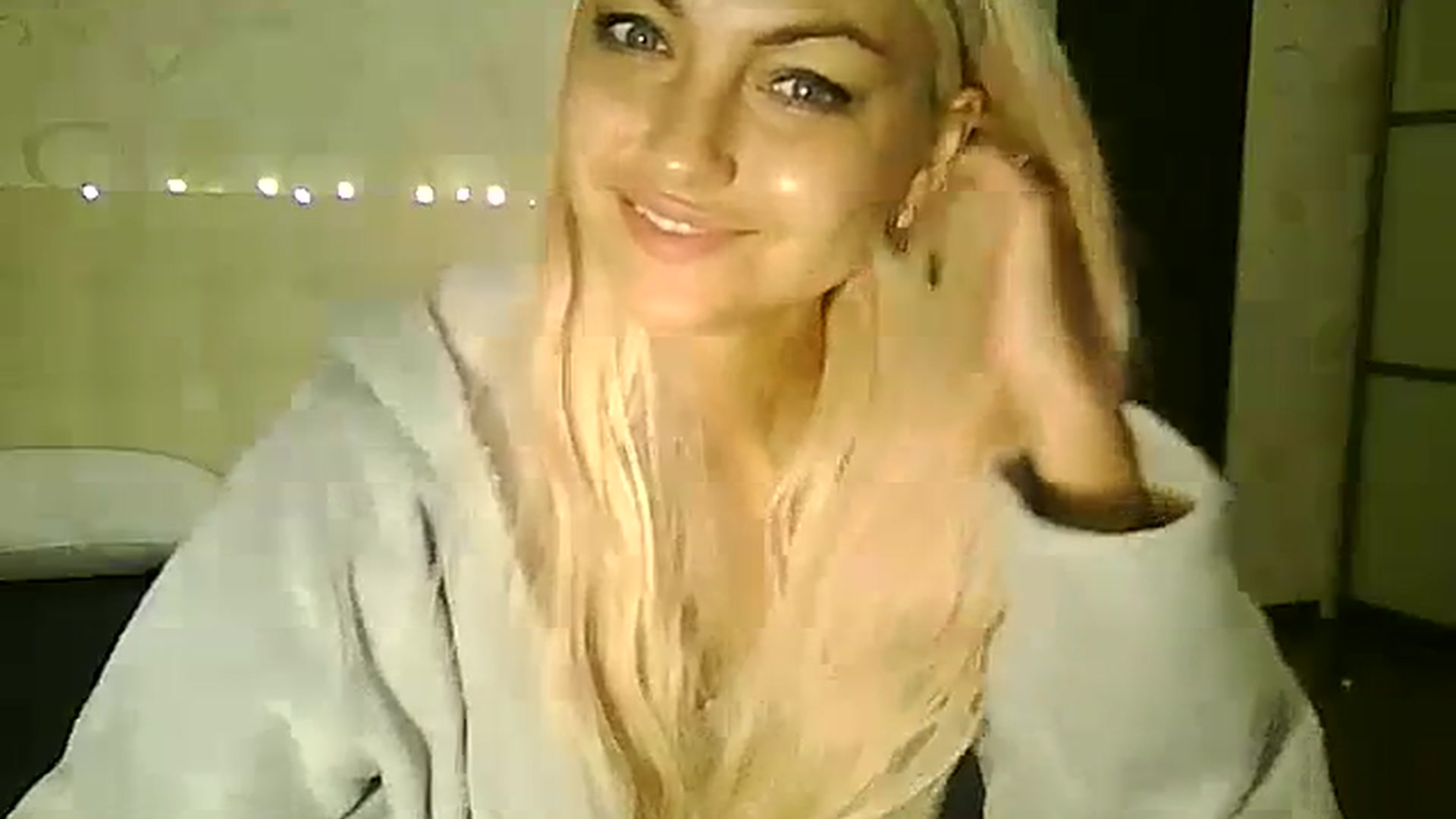 Gallery image thumbnail from AlissaMay's myfreecams stream on, 12/10/2023, 16:05 image 5 of 20