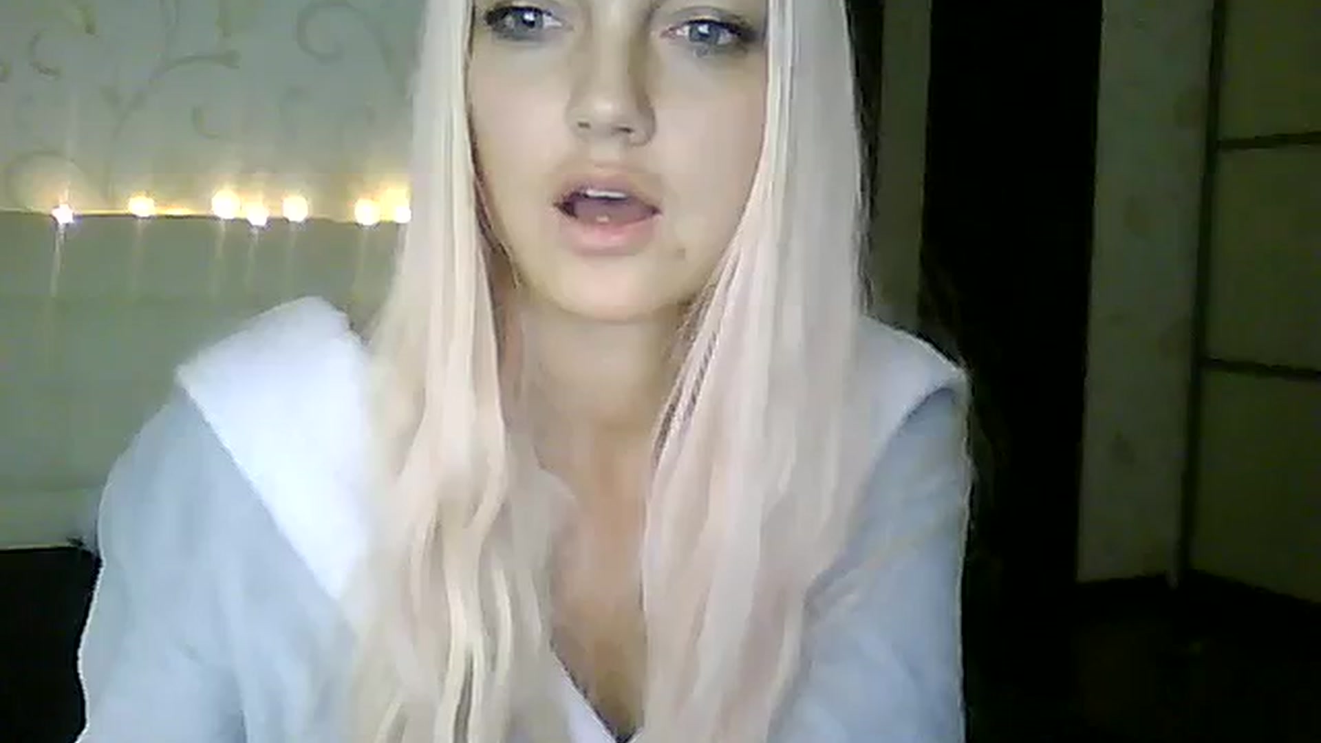 Gallery image thumbnail from AlissaMay's myfreecams stream on, 12/18/2023, 12:45 image 9 of 20