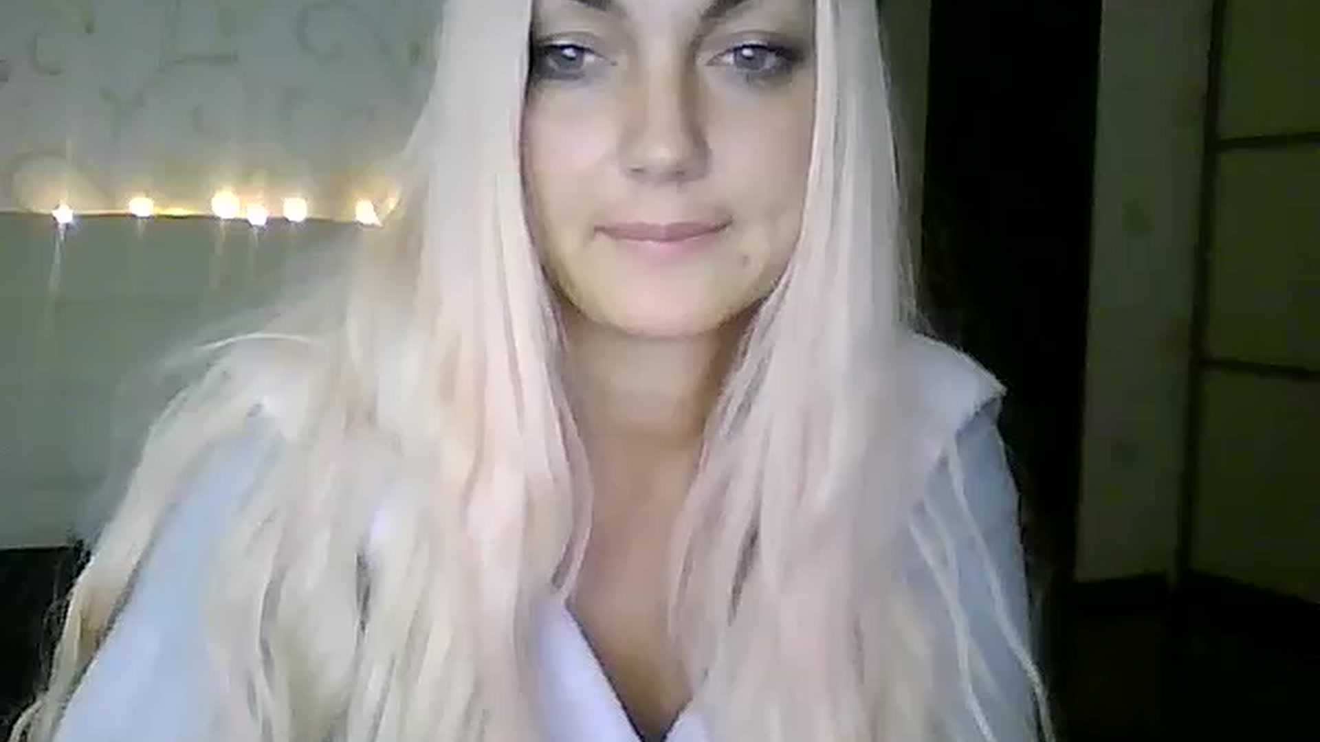 Gallery image thumbnail from AlissaMay's myfreecams stream on, 12/18/2023, 12:45 image 11 of 20