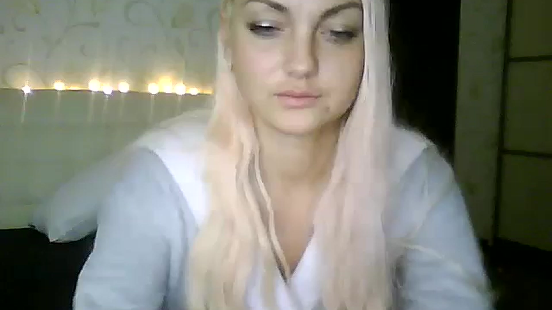 Gallery image thumbnail from AlissaMay's myfreecams stream on, 12/18/2023, 12:45 image 1 of 20