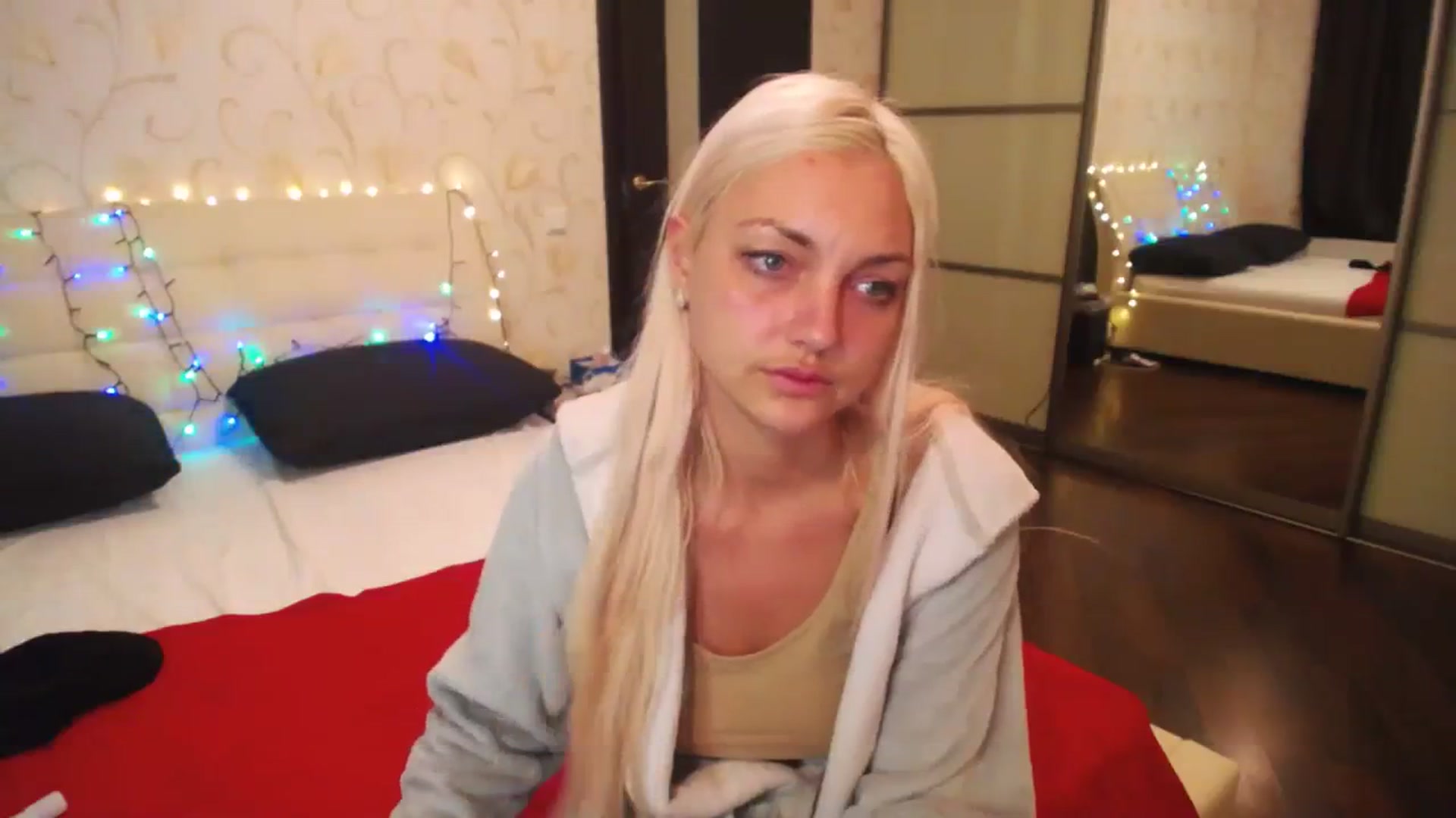 Gallery image thumbnail from AlissaMay's myfreecams stream on, 12/24/2023, 19:54 image 18 of 20
